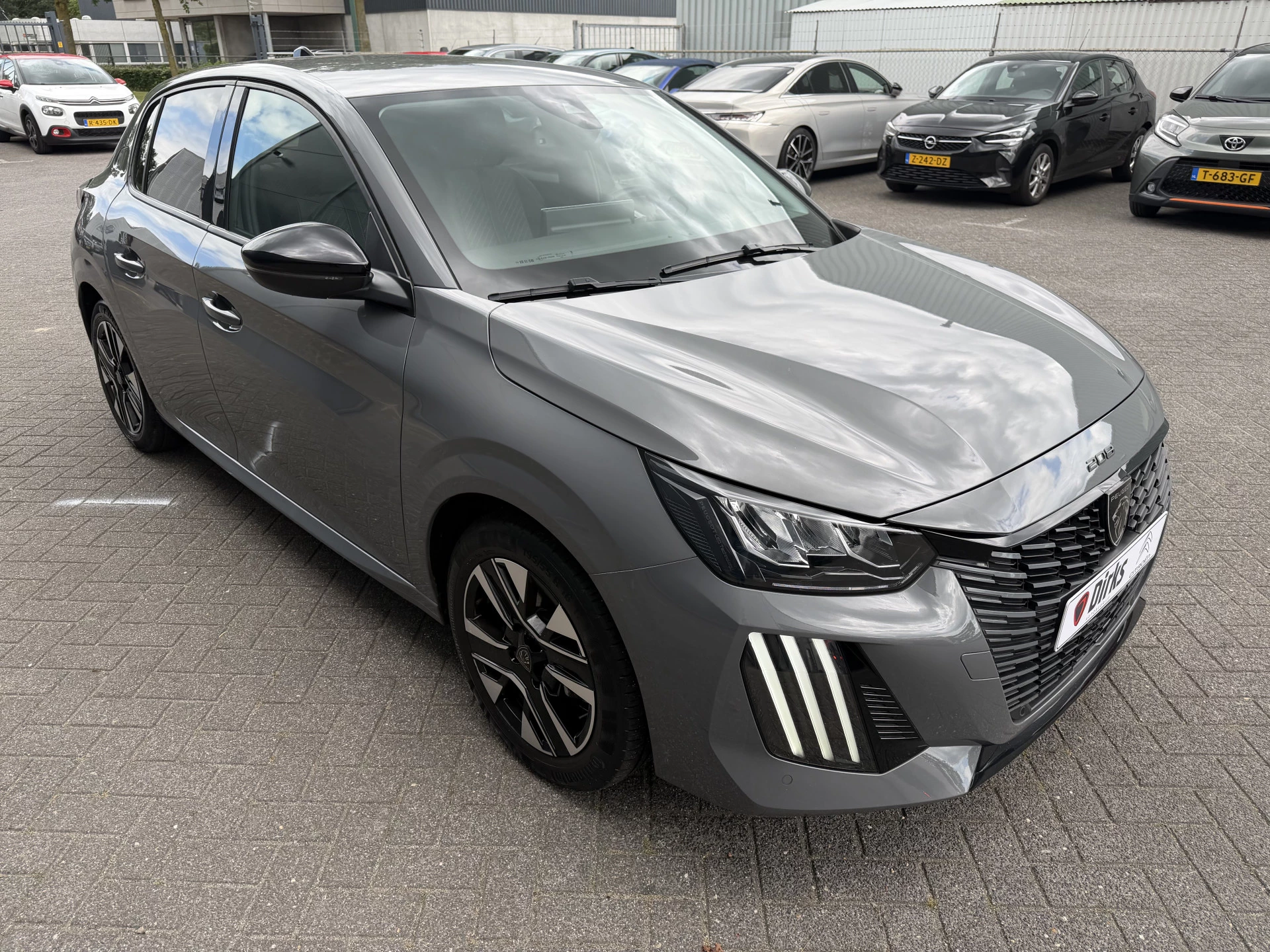 Hoofdafbeelding Peugeot 208