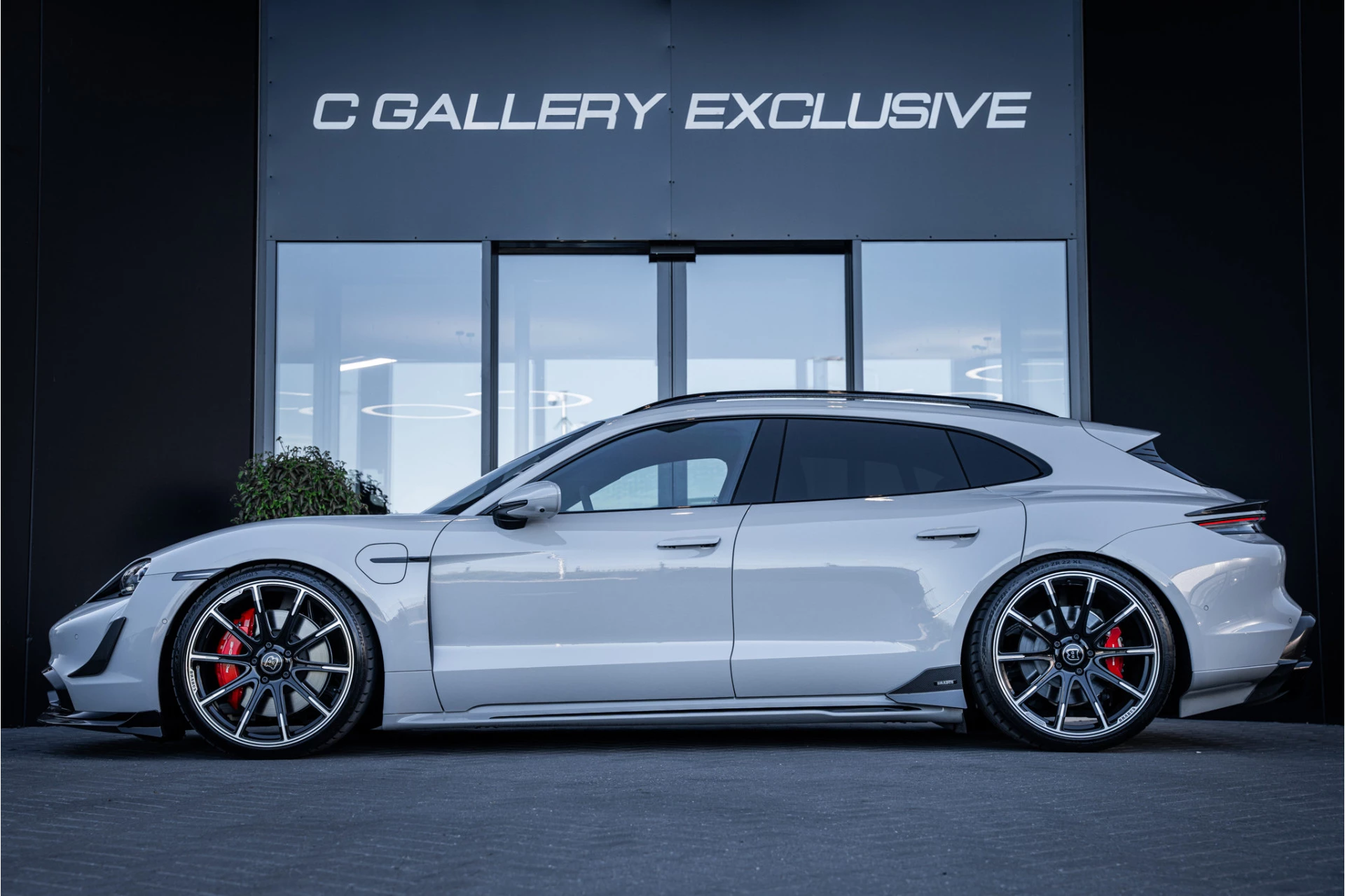 Hoofdafbeelding Porsche Taycan