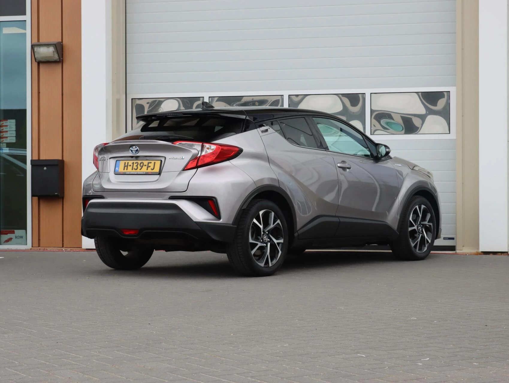 Hoofdafbeelding Toyota C-HR