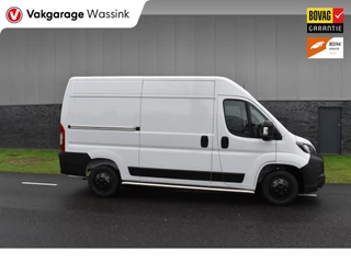 Hoofdafbeelding Peugeot Boxer Peugeot Boxer 2.2 BlueHDi 140 S&S L2H2 3.3t Euro 6 Nieuwe registratie 2024/ GEEN BPM/ L2H2/ achteruitrijcamera verzwaard verenpakket, pakket City plus