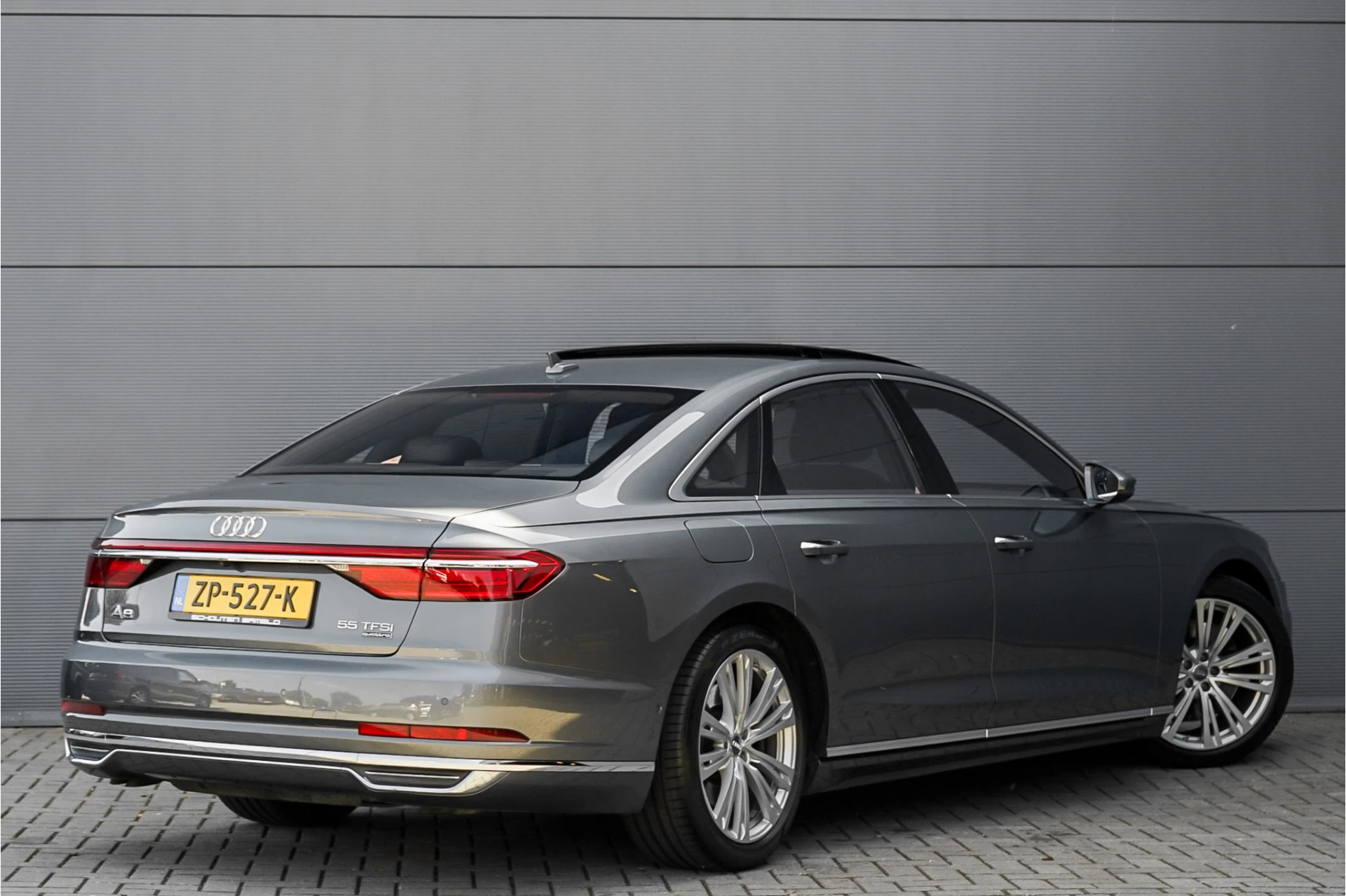 Hoofdafbeelding Audi A8