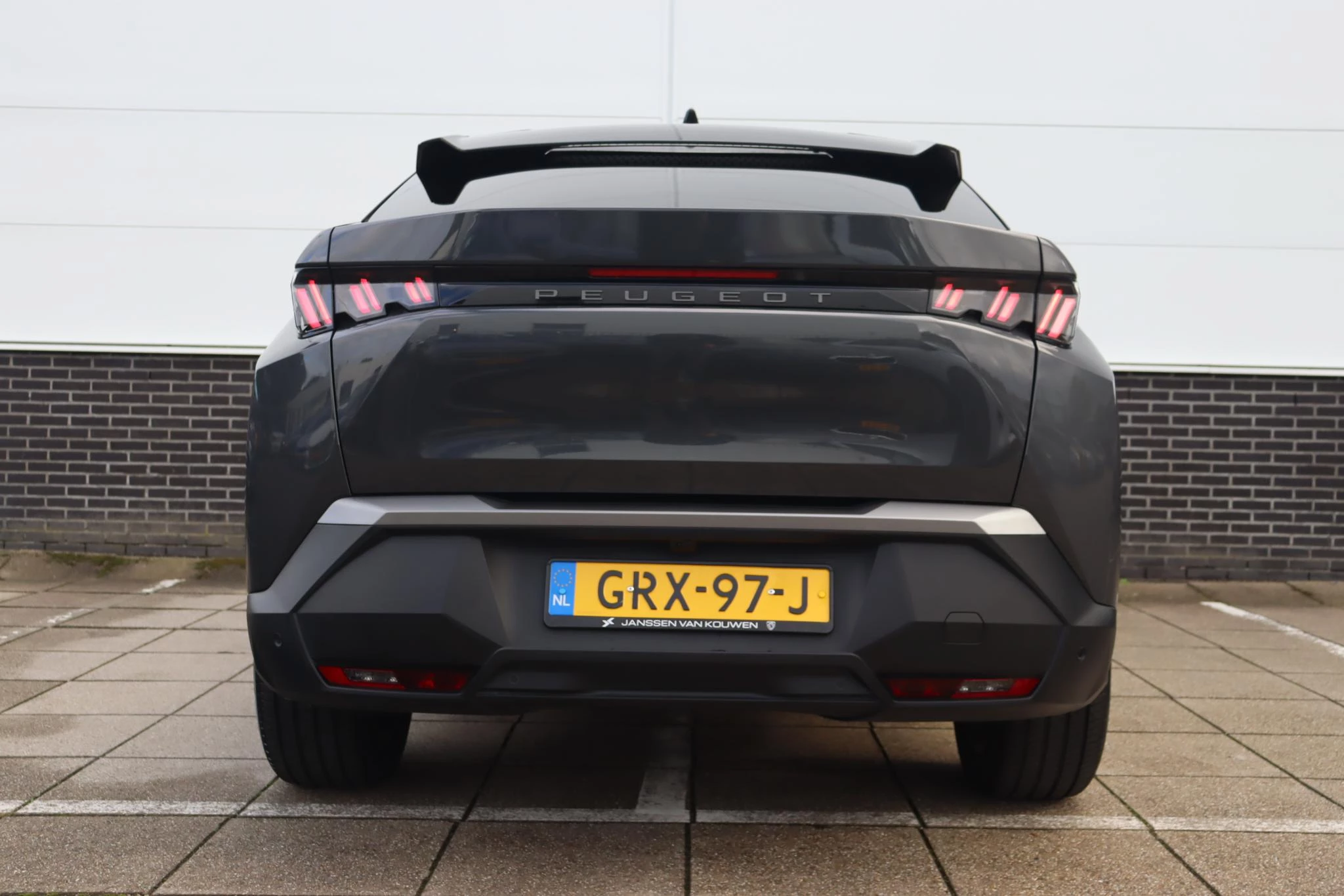 Hoofdafbeelding Peugeot e-3008