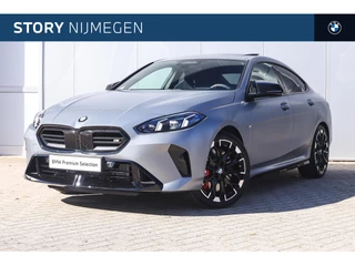 BMW 2 Serie Gran Coupé M235 xDrive Automaat / Panoramadak / Trekhaak / M Sportstoelen / Head-Up / Harman Kardon / Adaptieve LED / Parking Assistant Plus / Live Cockpit Professional