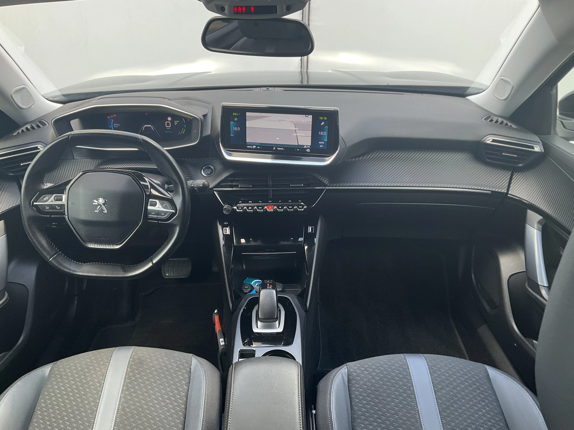 Hoofdafbeelding Peugeot e-2008