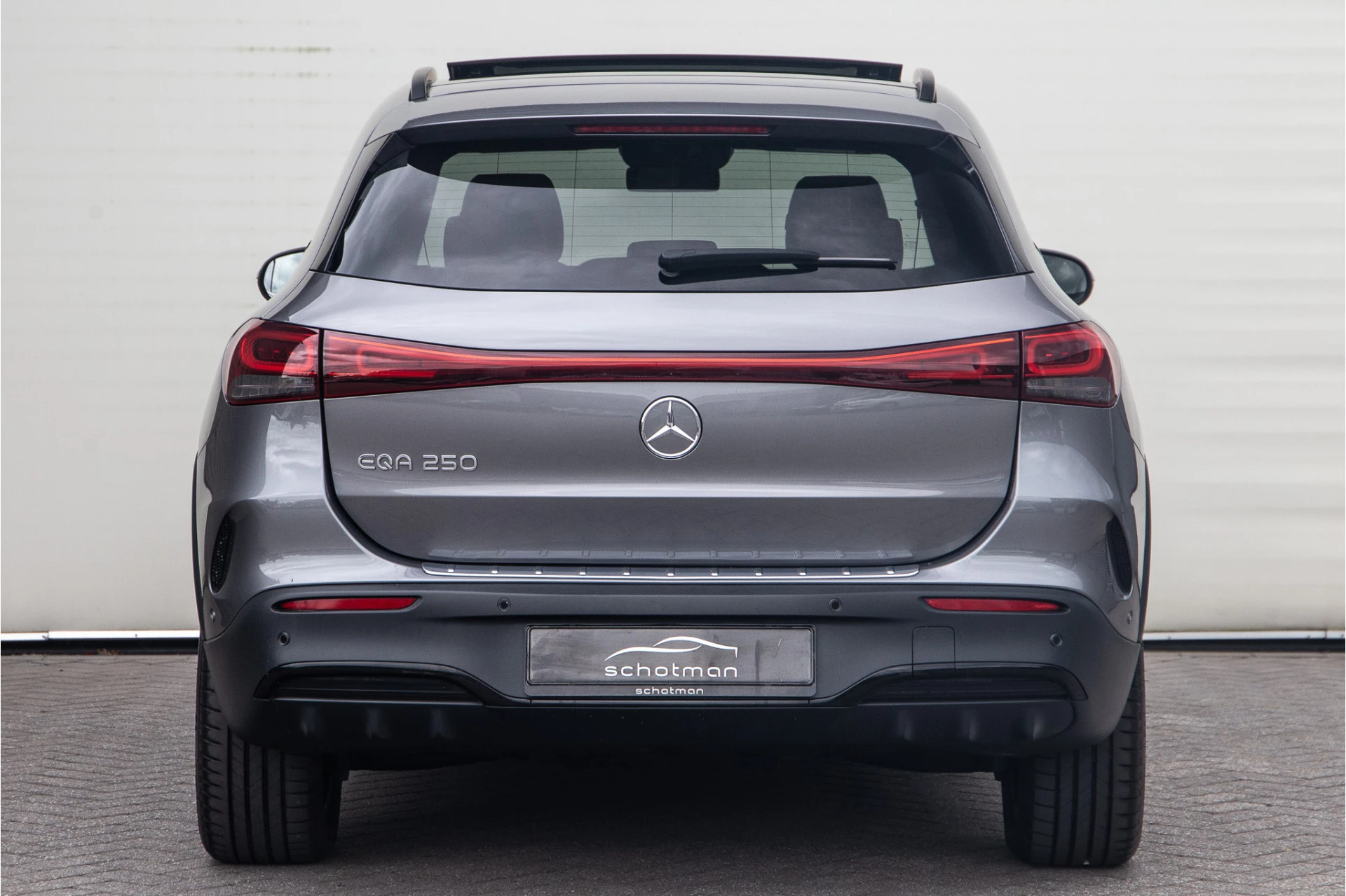Hoofdafbeelding Mercedes-Benz EQA