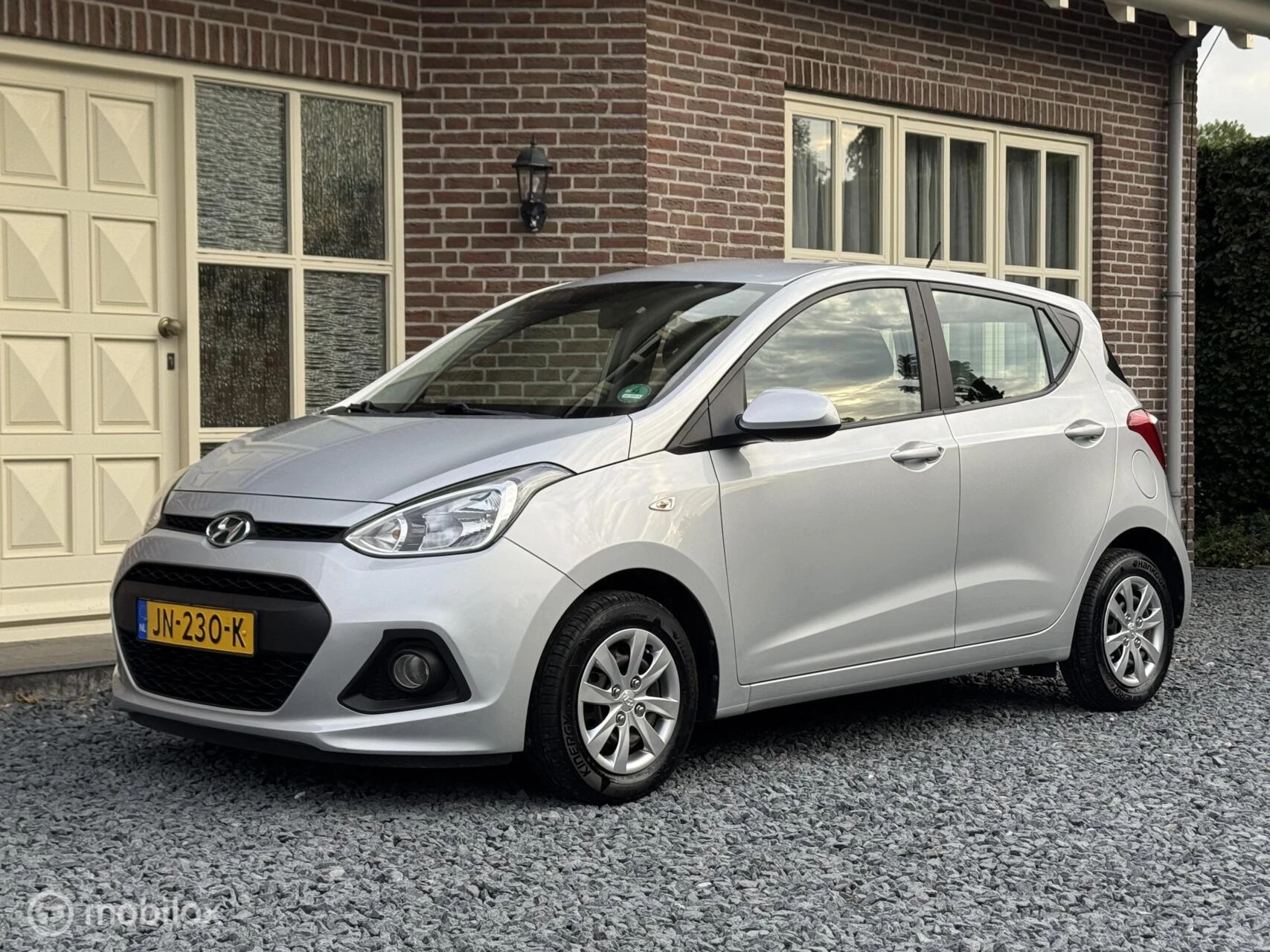 Hoofdafbeelding Hyundai i10