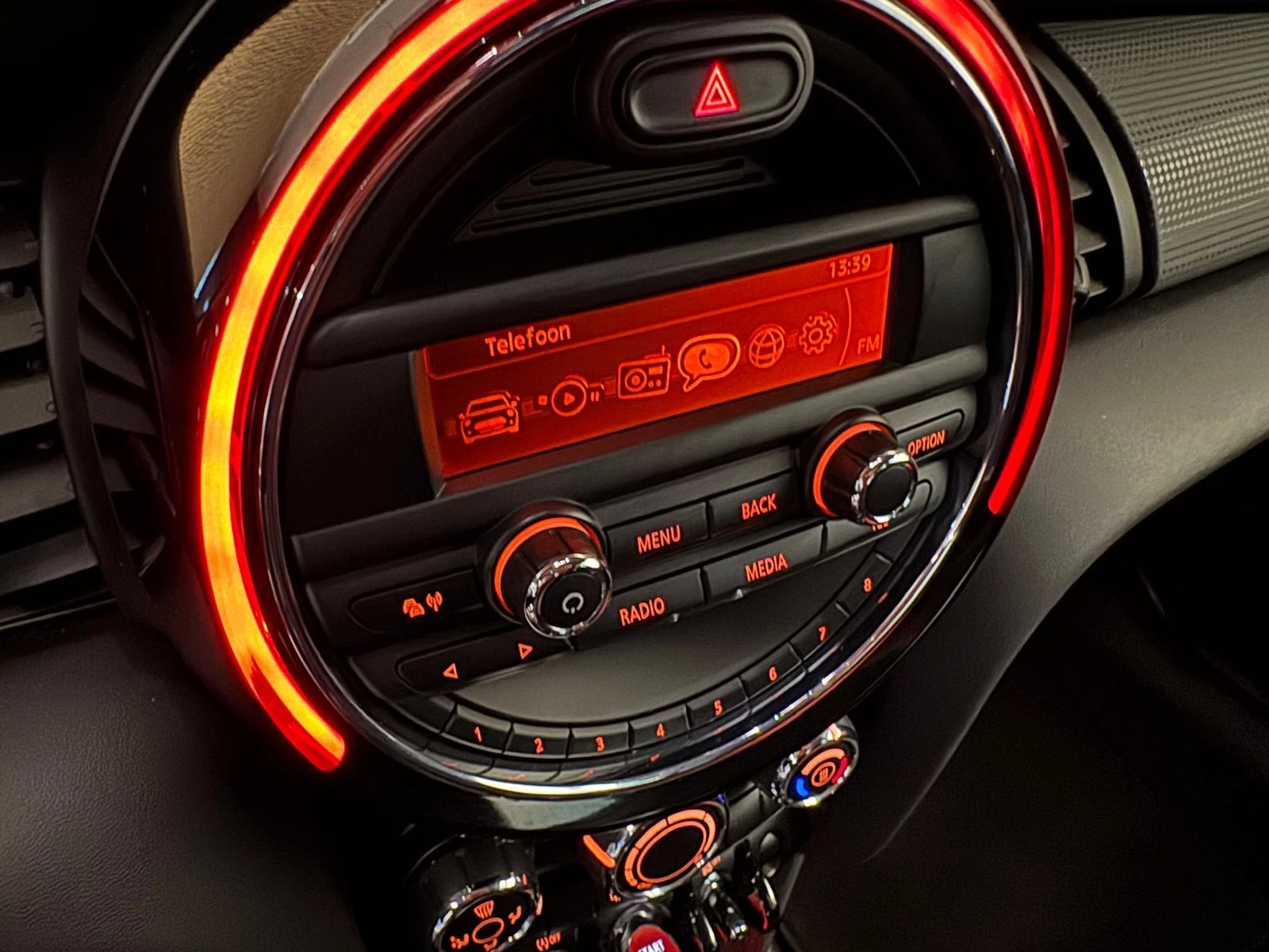 Hoofdafbeelding MINI One