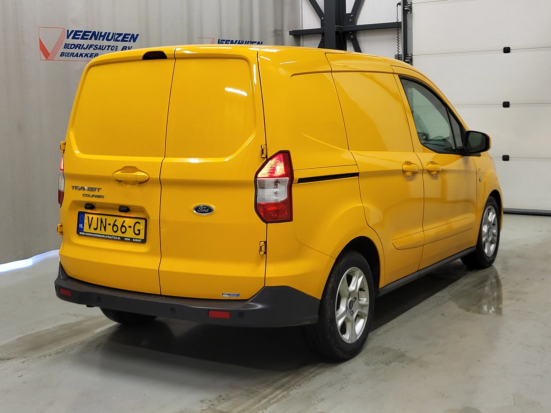 Hoofdafbeelding Ford Transit Courier