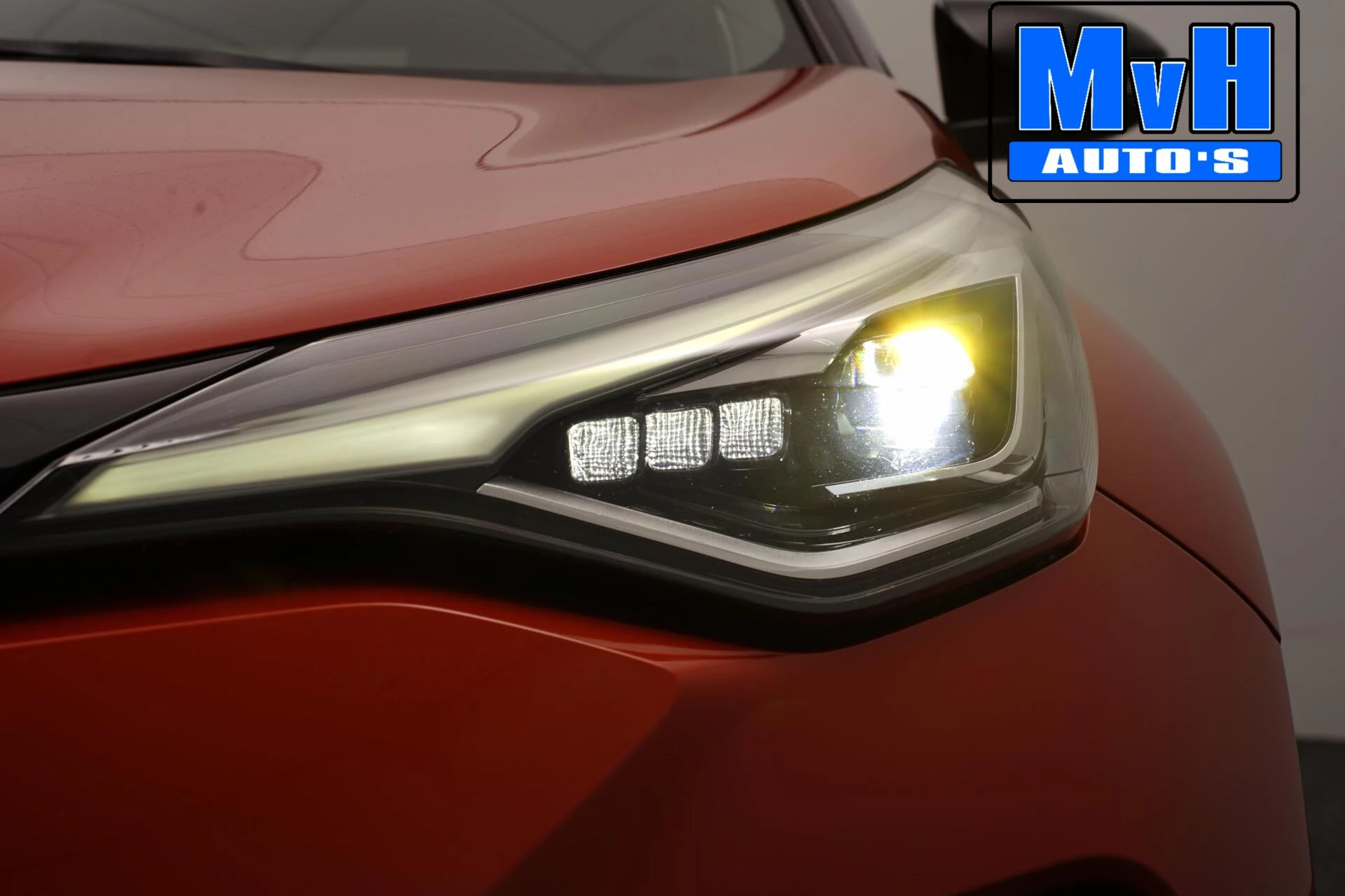 Hoofdafbeelding Toyota C-HR