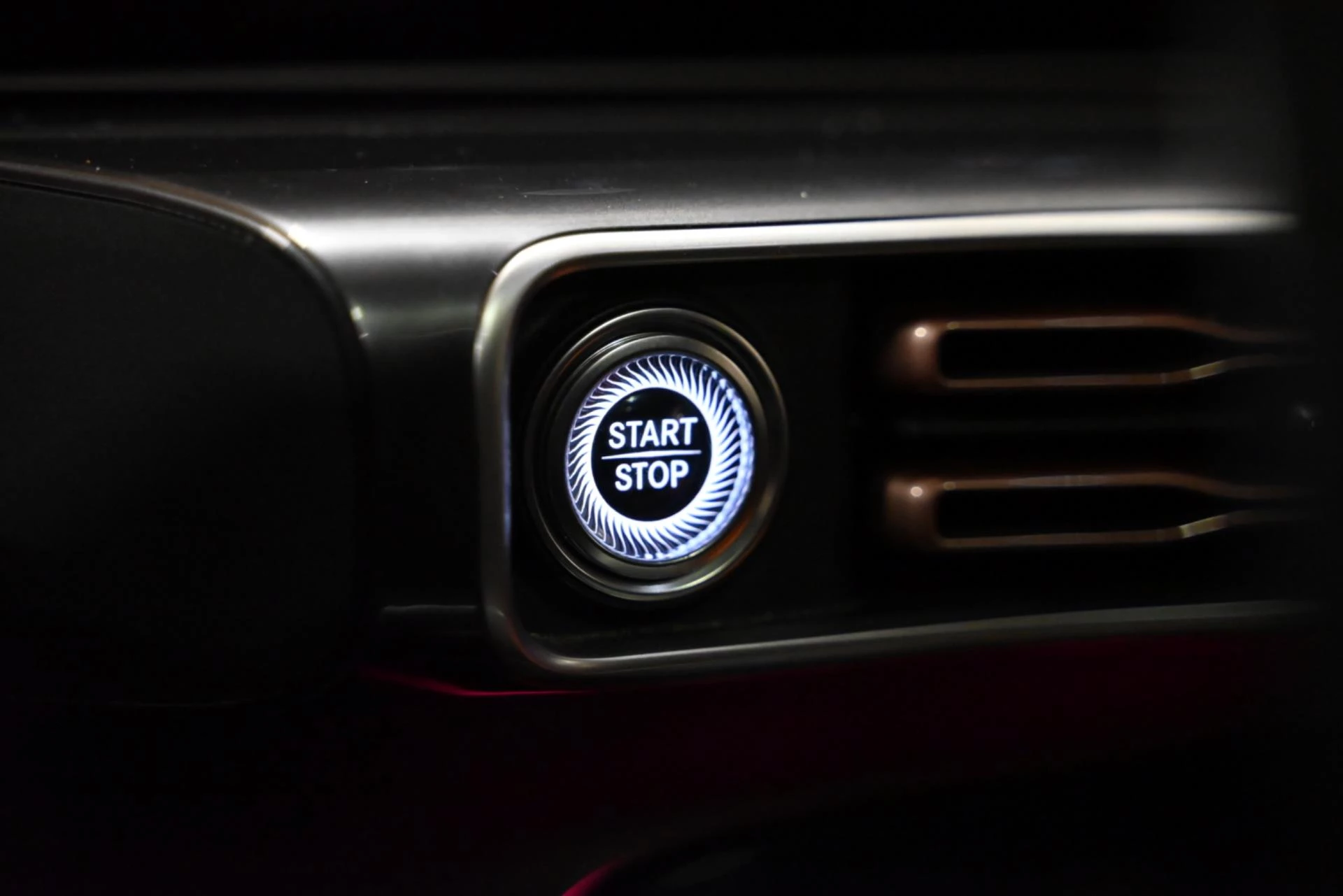 Hoofdafbeelding Mercedes-Benz EQC