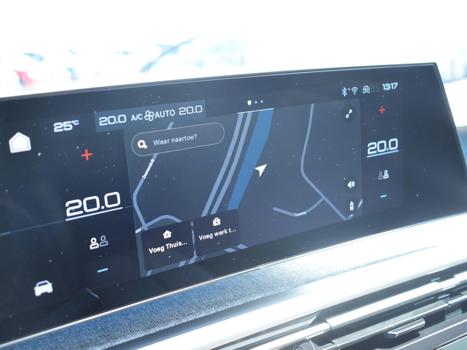 Hoofdafbeelding Peugeot e-3008