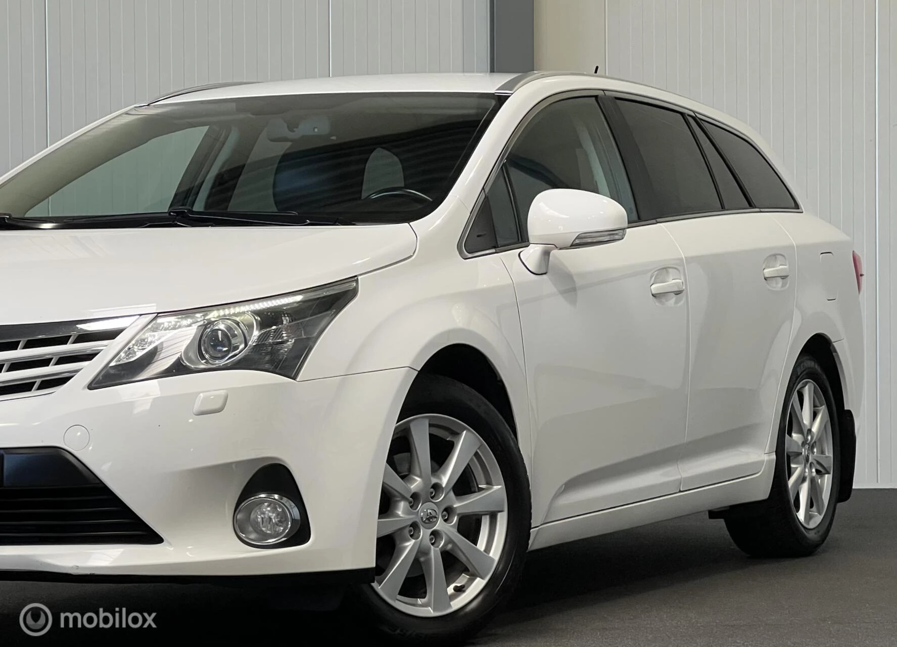 Hoofdafbeelding Toyota Avensis