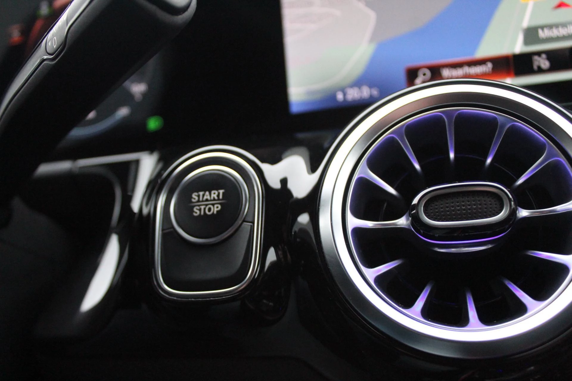 Hoofdafbeelding Mercedes-Benz EQA