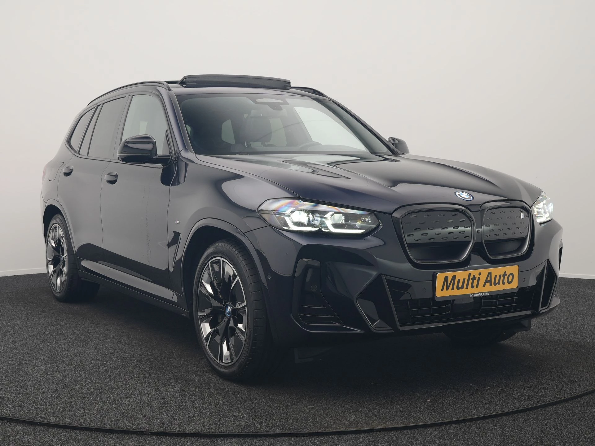 Hoofdafbeelding BMW iX3
