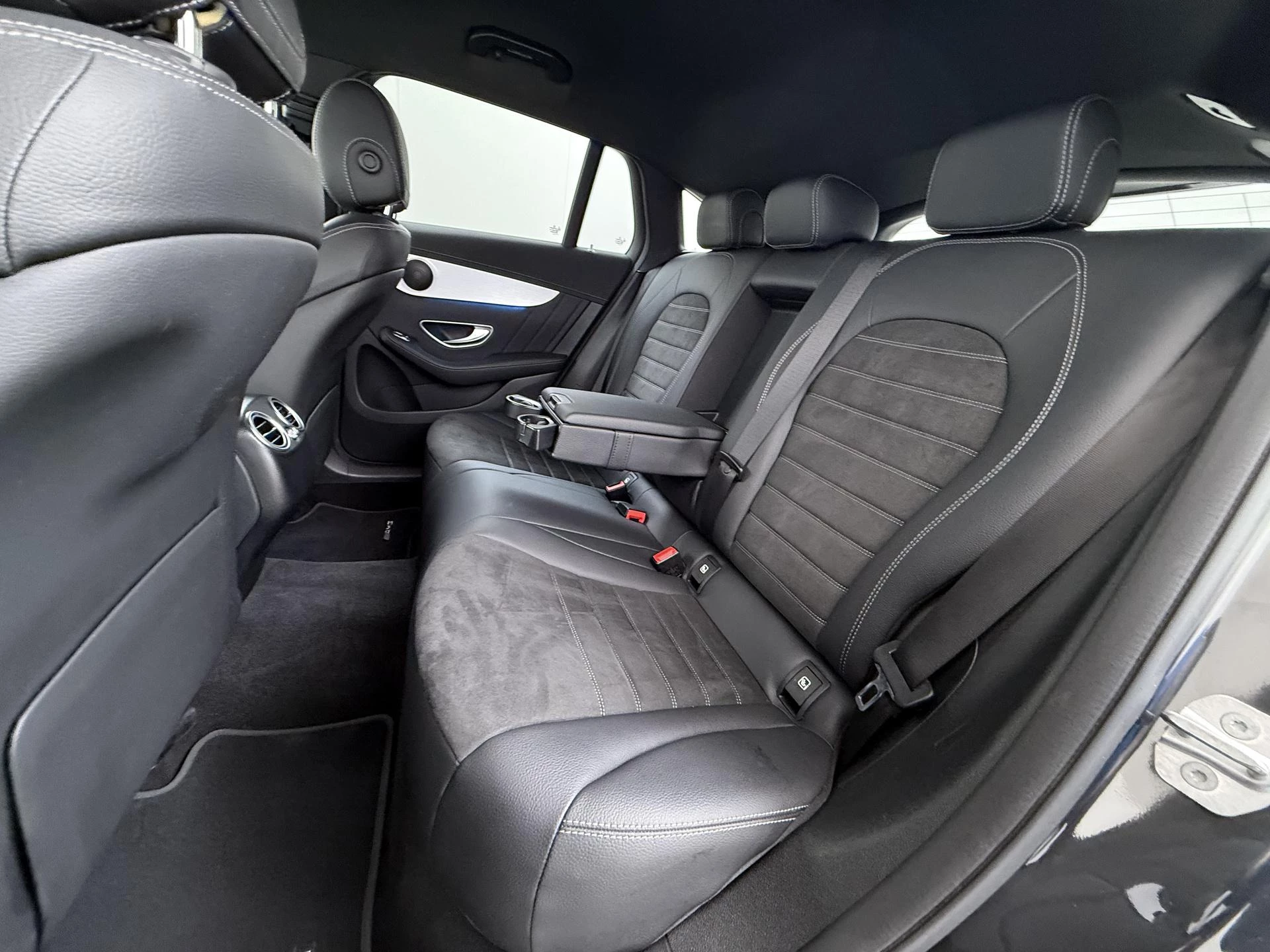 Hoofdafbeelding Mercedes-Benz EQC