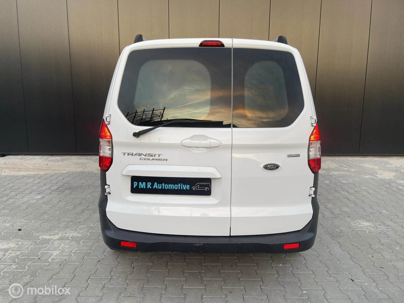 Hoofdafbeelding Ford Transit Courier