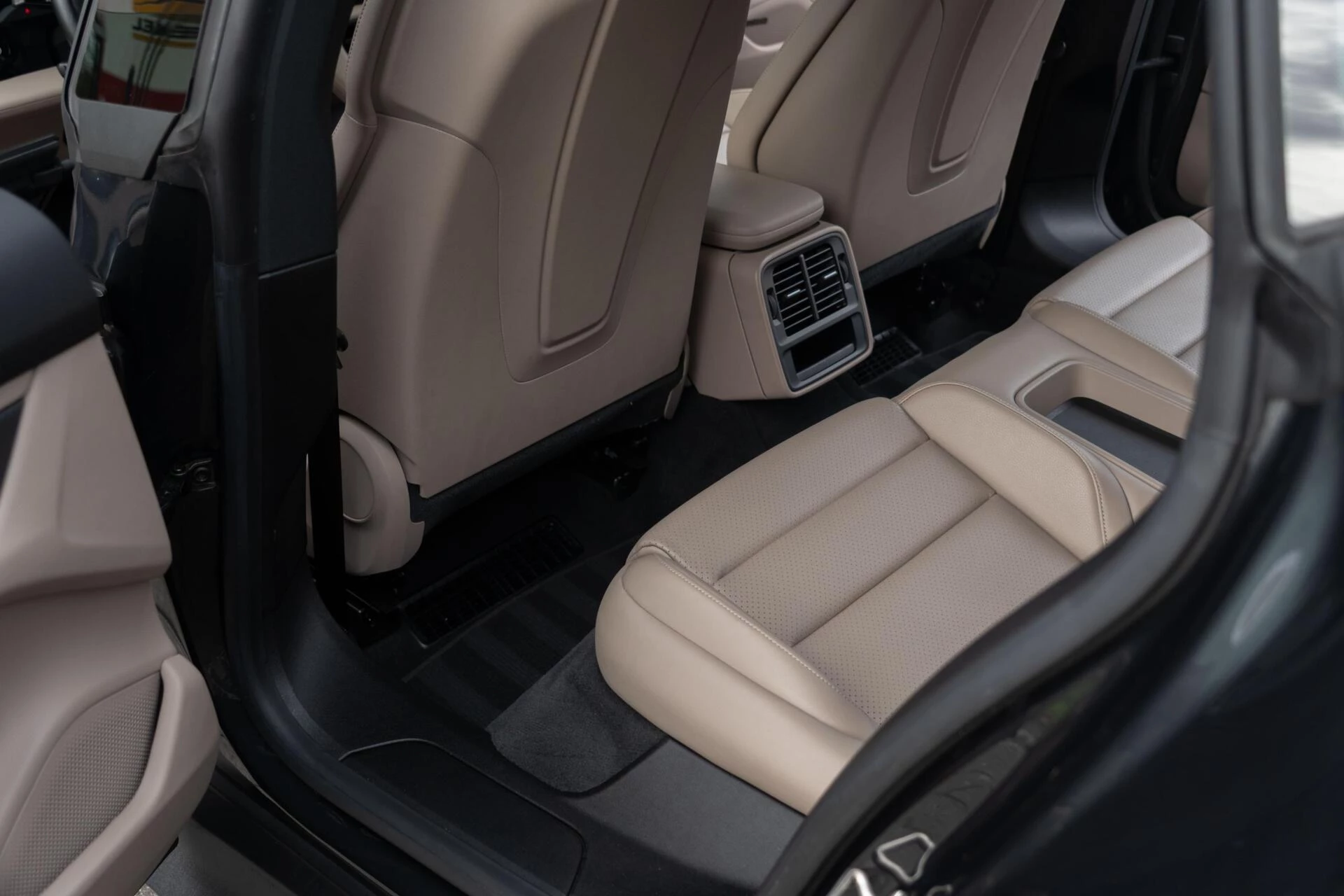 Hoofdafbeelding Porsche Taycan