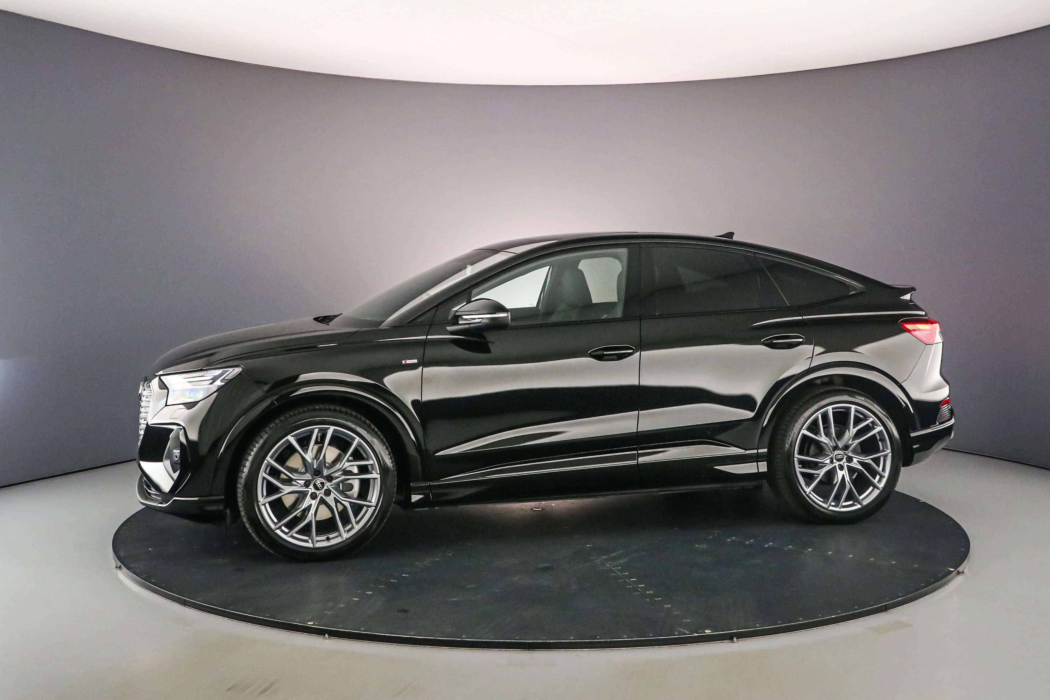 Hoofdafbeelding Audi Q4 e-tron