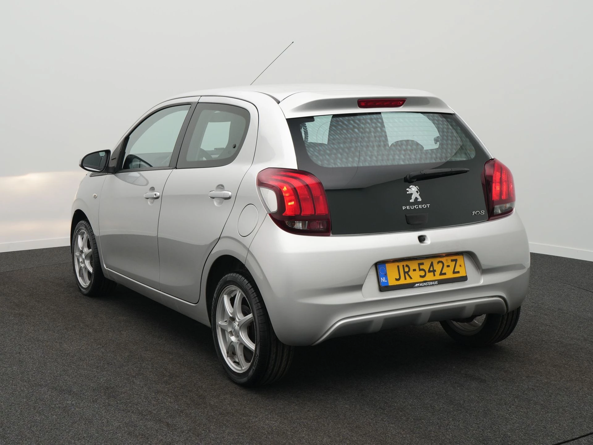 Hoofdafbeelding Peugeot 108