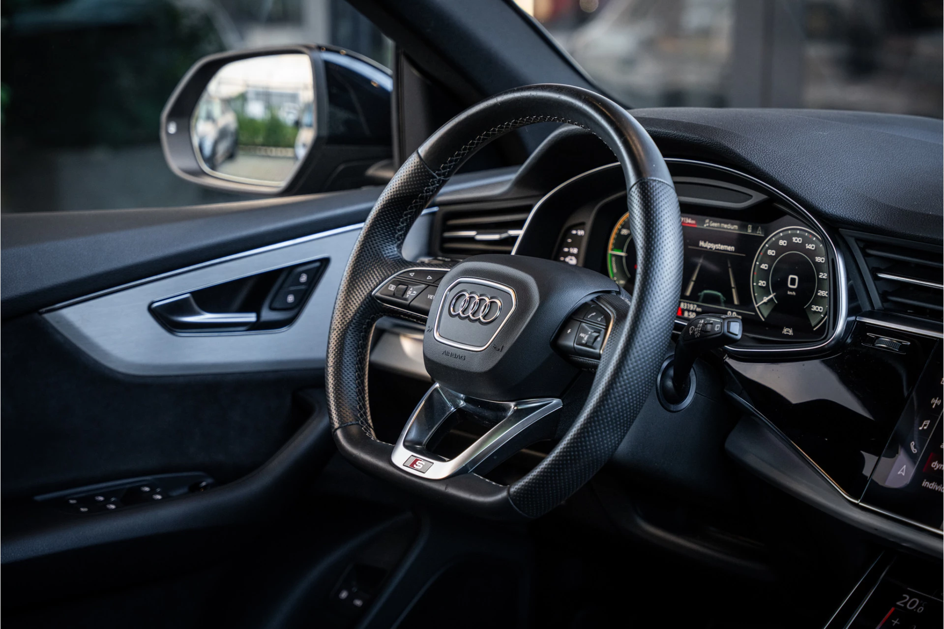 Hoofdafbeelding Audi Q8