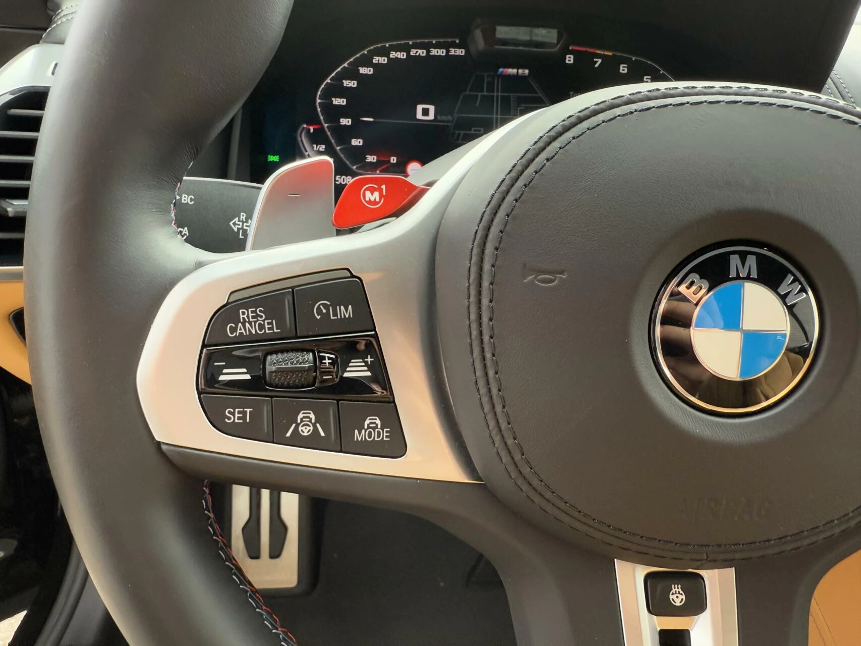Hoofdafbeelding BMW M8