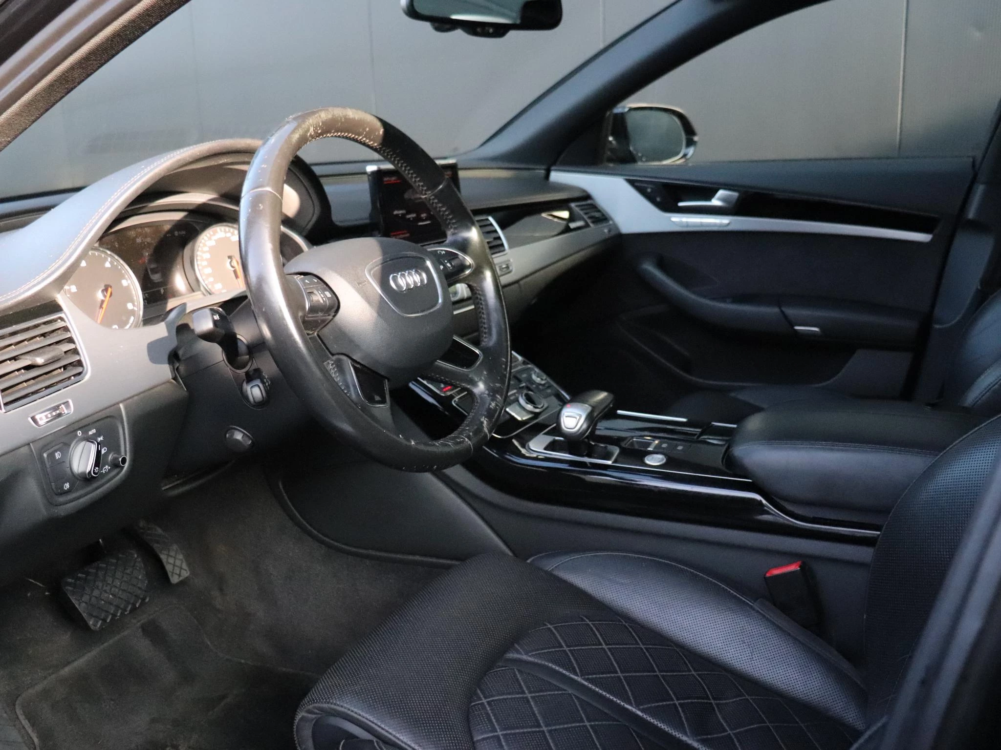 Hoofdafbeelding Audi A8