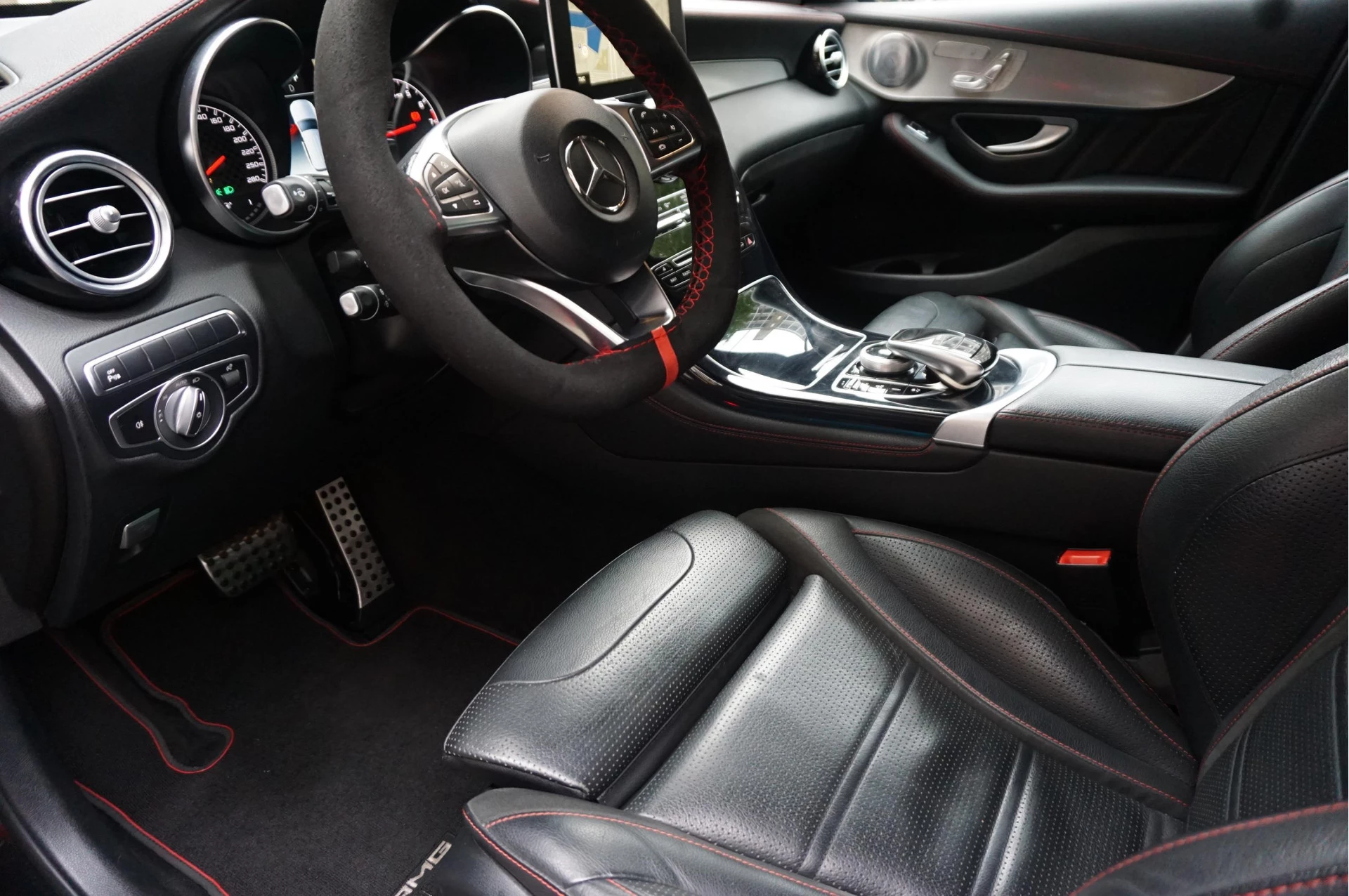 Hoofdafbeelding Mercedes-Benz GLC