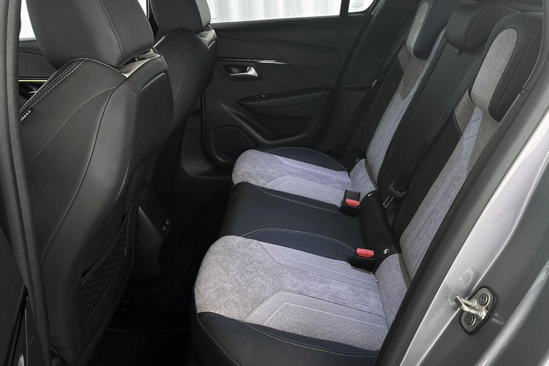 Hoofdafbeelding Peugeot e-208