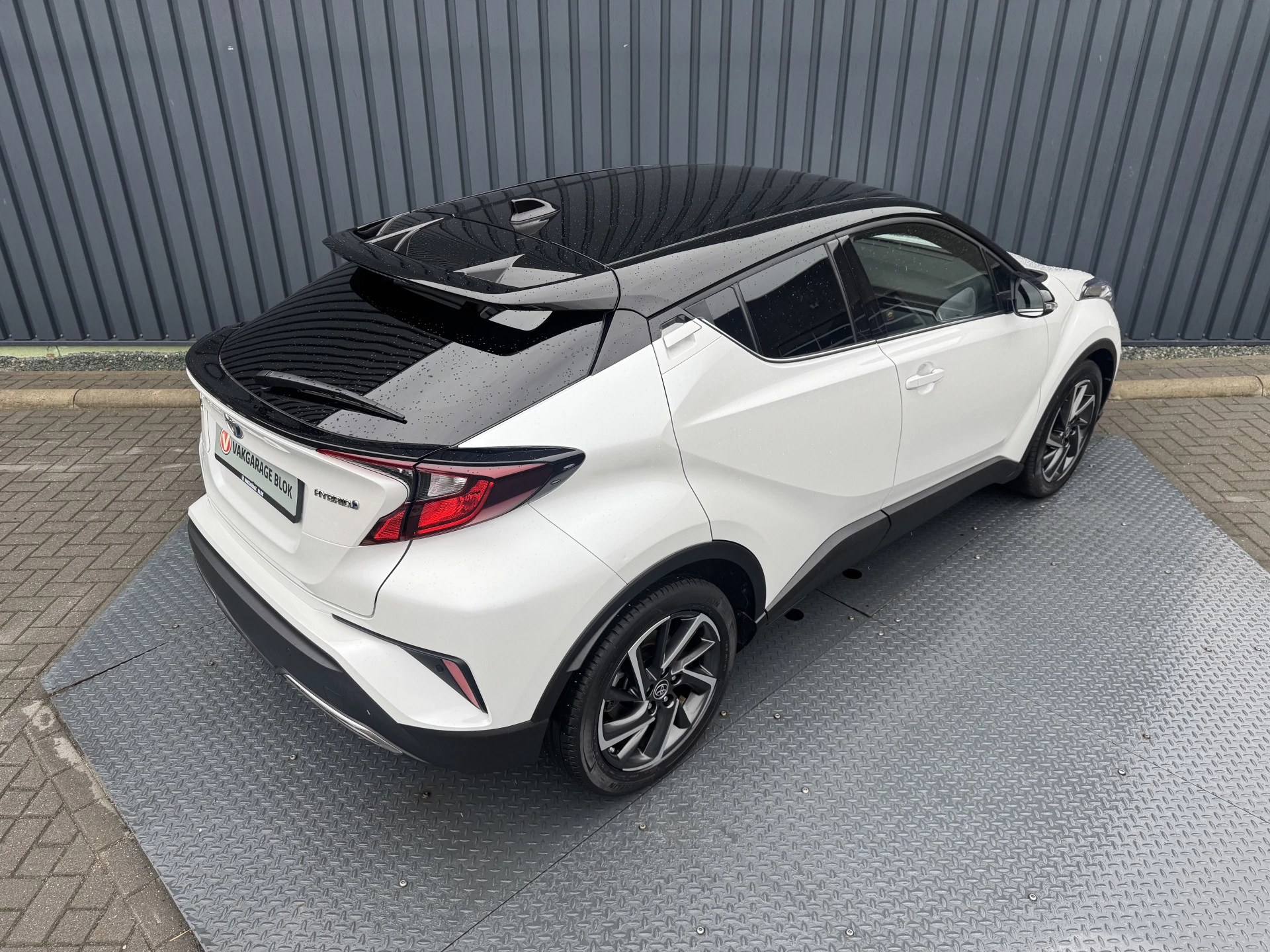 Hoofdafbeelding Toyota C-HR