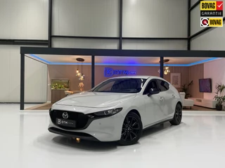 Hoofdafbeelding Mazda 3 Mazda 3 2.0 e-Hybrid Aut 150 Homura Navi Hud Camera PDC Led Adapt Cruise Clima Keyless CarPlay