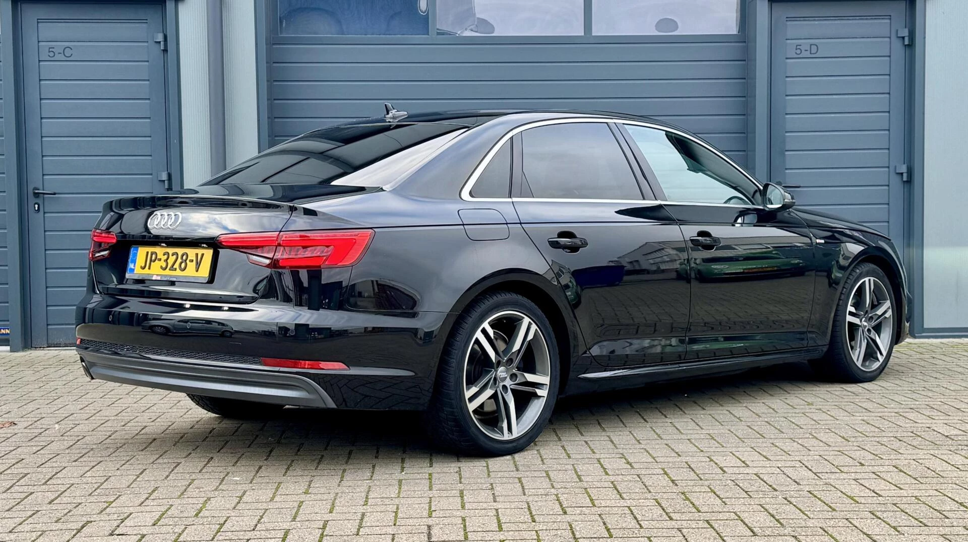 Hoofdafbeelding Audi A4