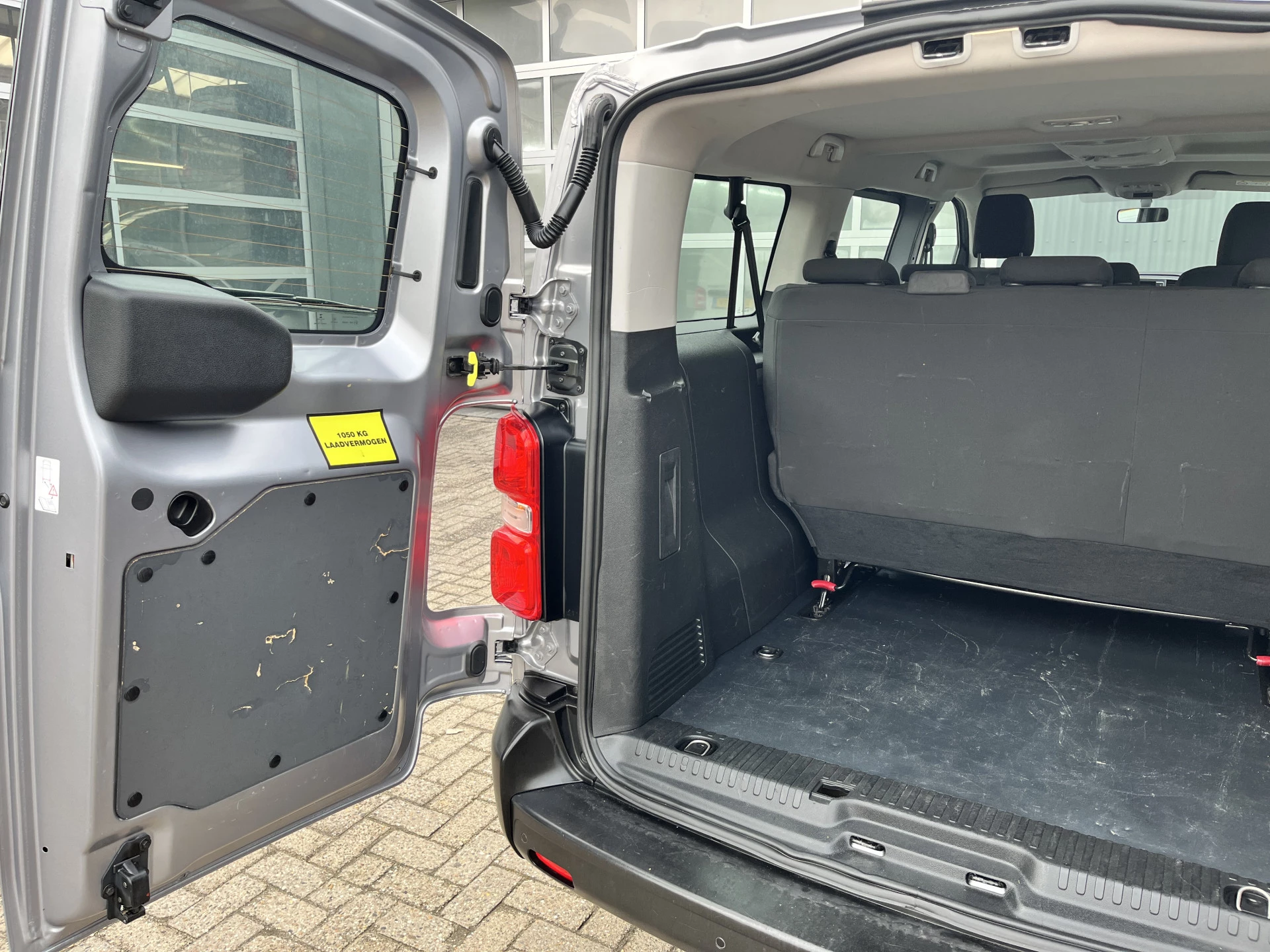 Hoofdafbeelding Peugeot Traveller