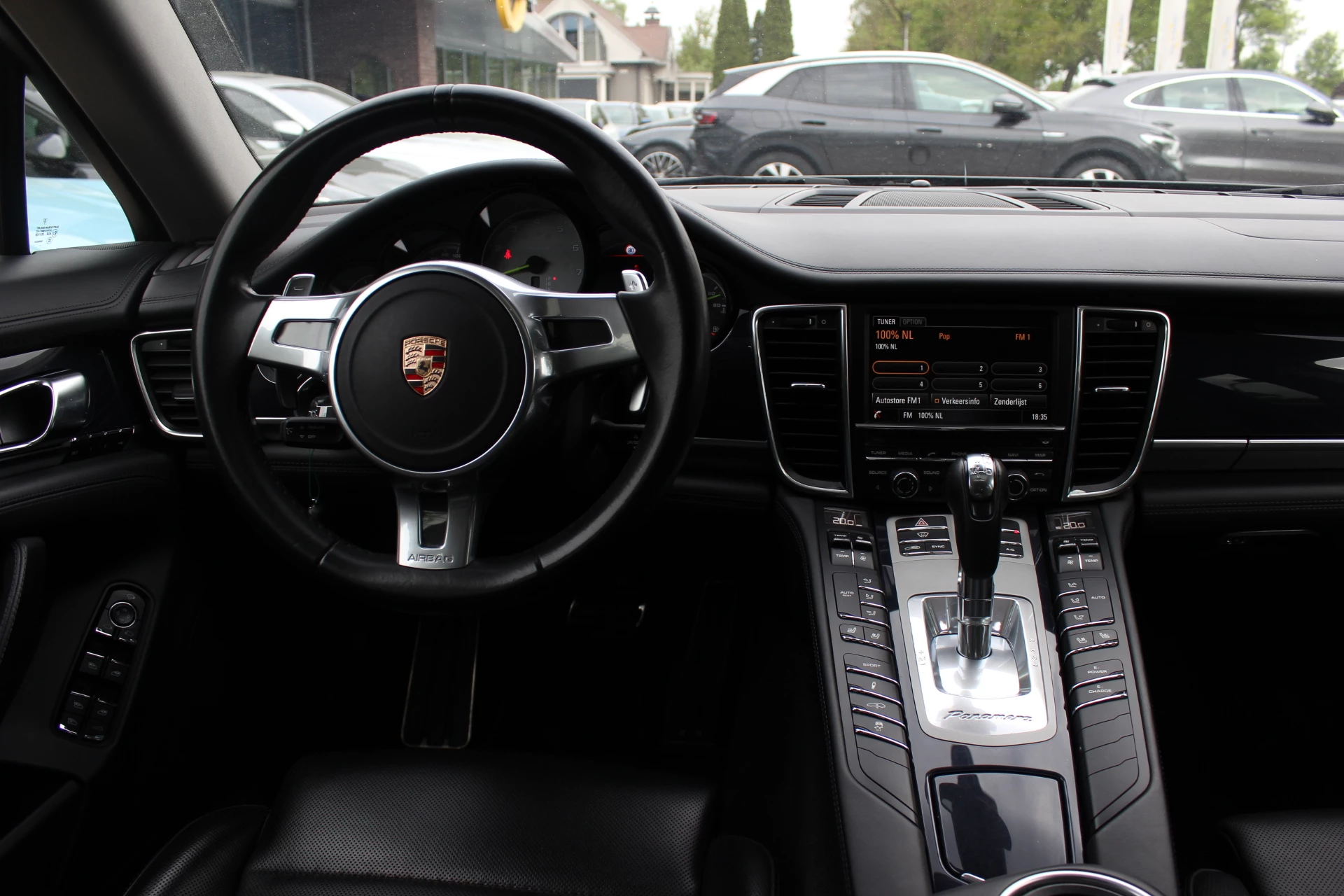 Hoofdafbeelding Porsche Panamera
