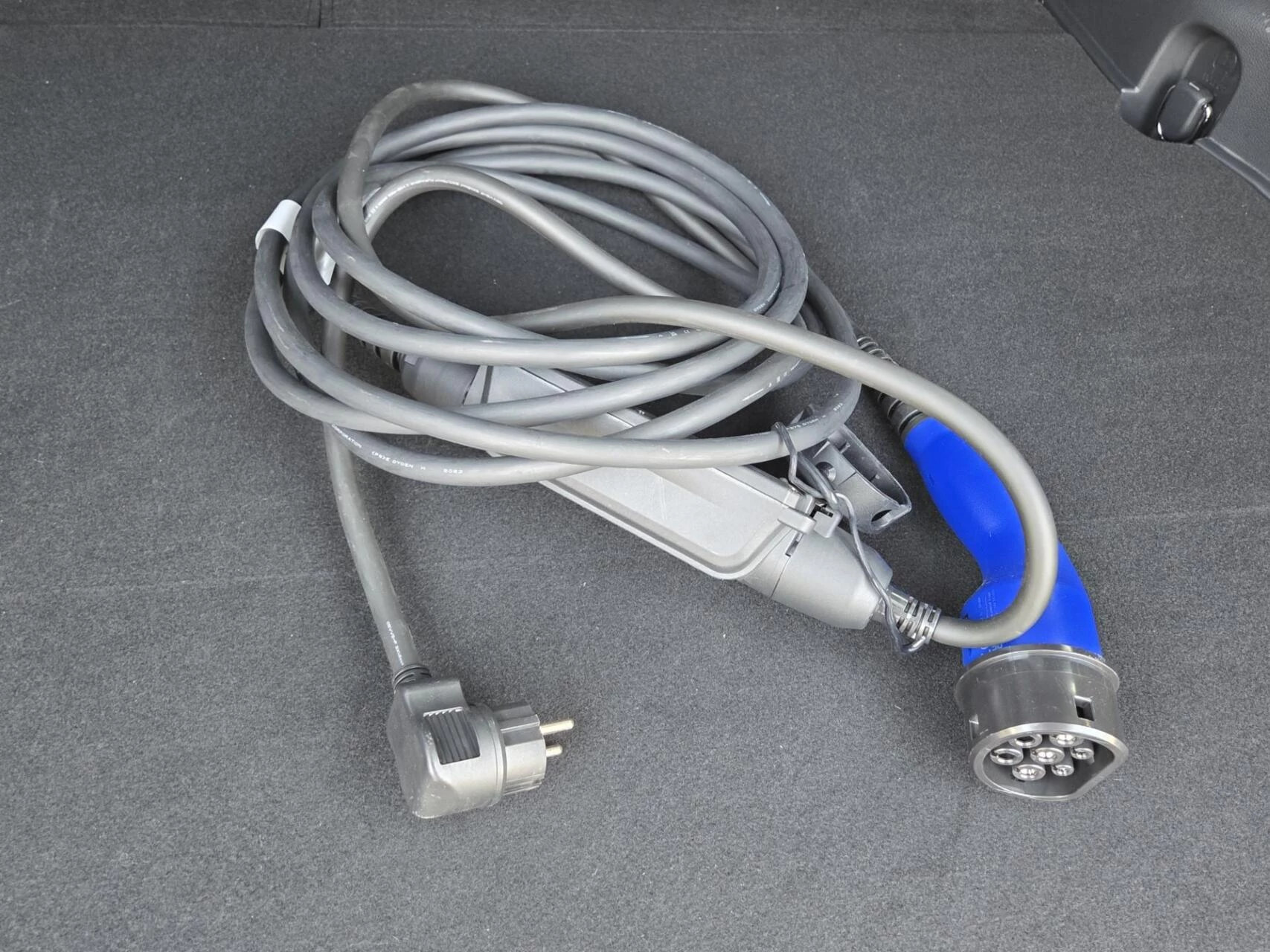 Hoofdafbeelding Suzuki Across