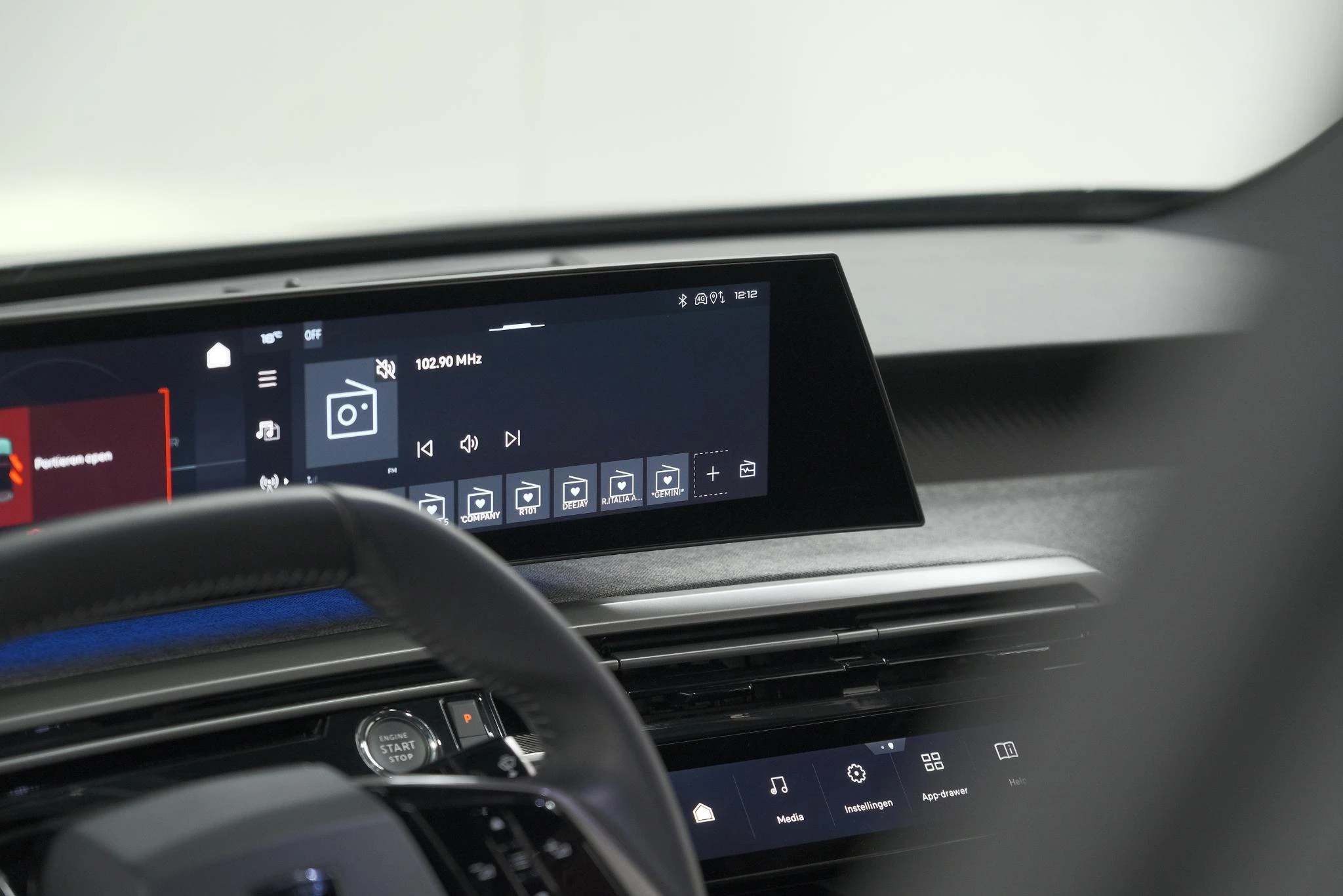 Hoofdafbeelding Peugeot e-3008