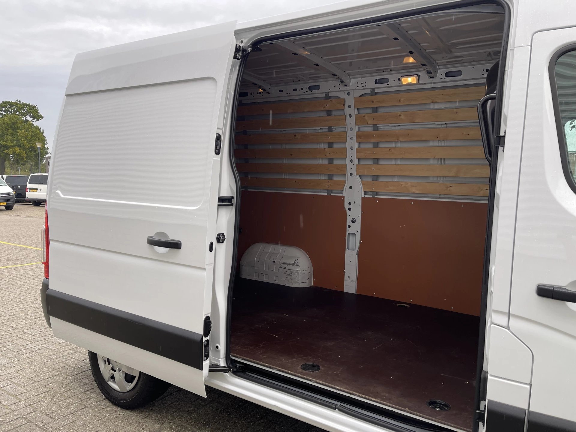 Hoofdafbeelding Nissan NV400