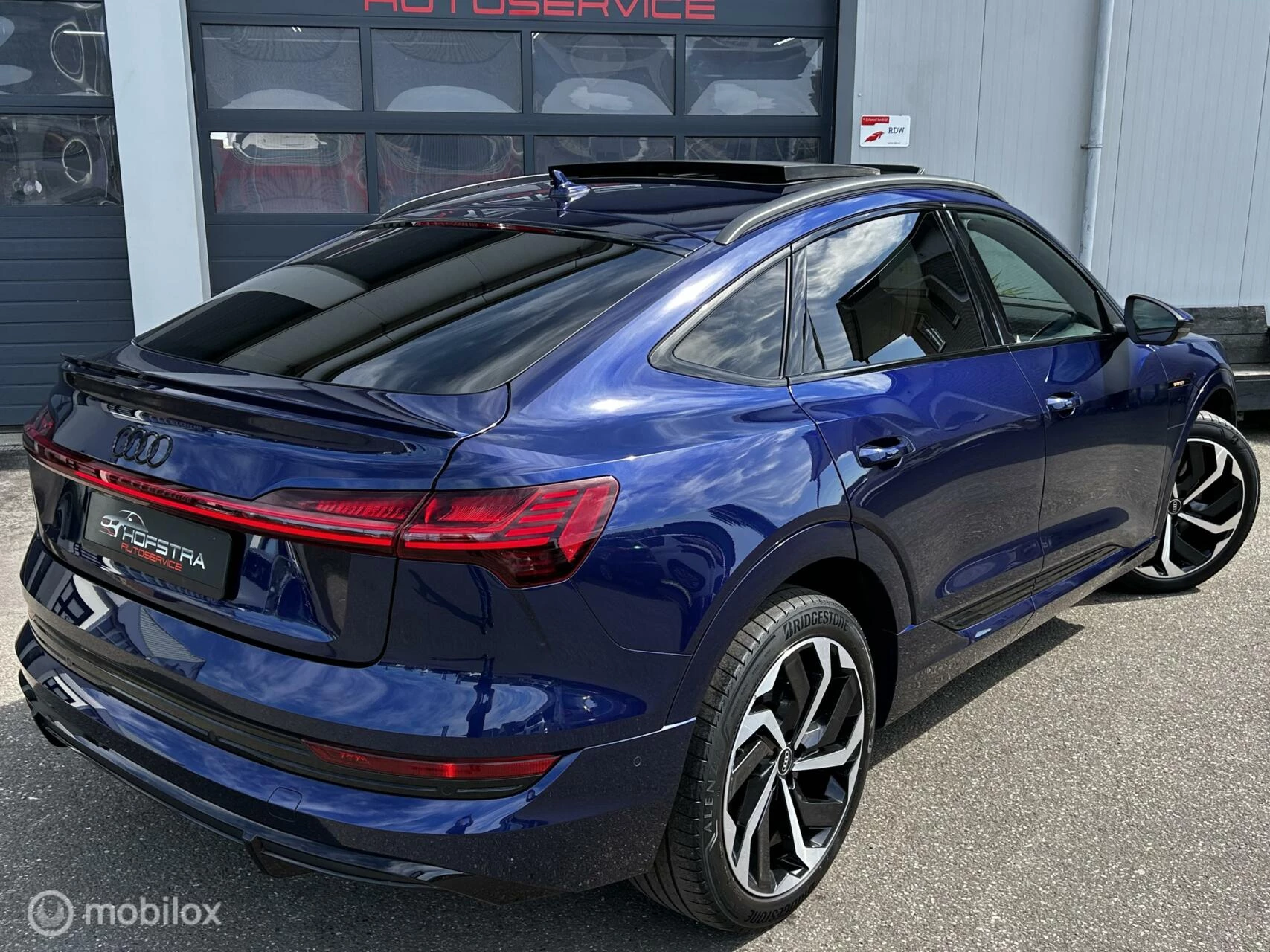 Hoofdafbeelding Audi e-tron