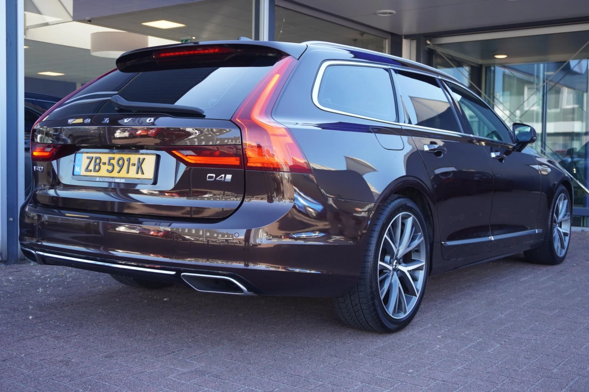 Hoofdafbeelding Volvo V90