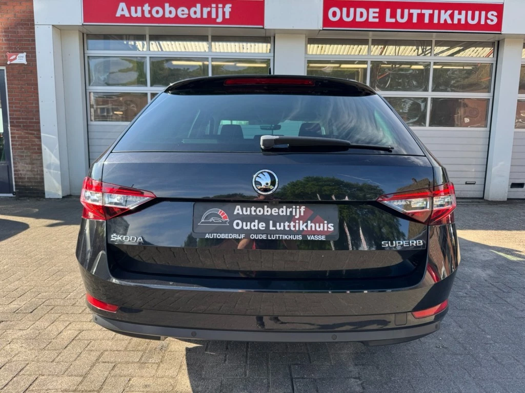 Hoofdafbeelding Škoda Superb