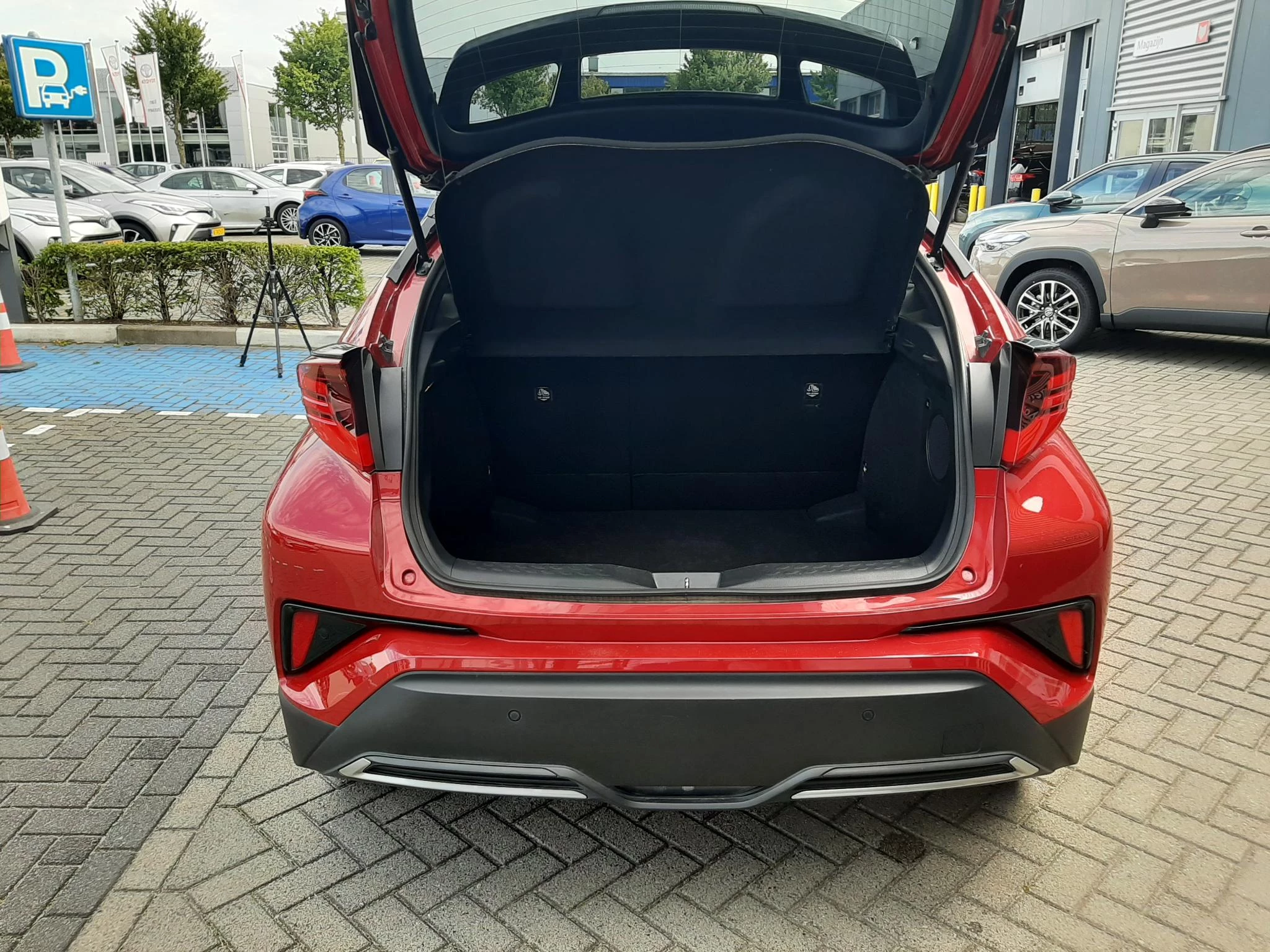 Hoofdafbeelding Toyota C-HR