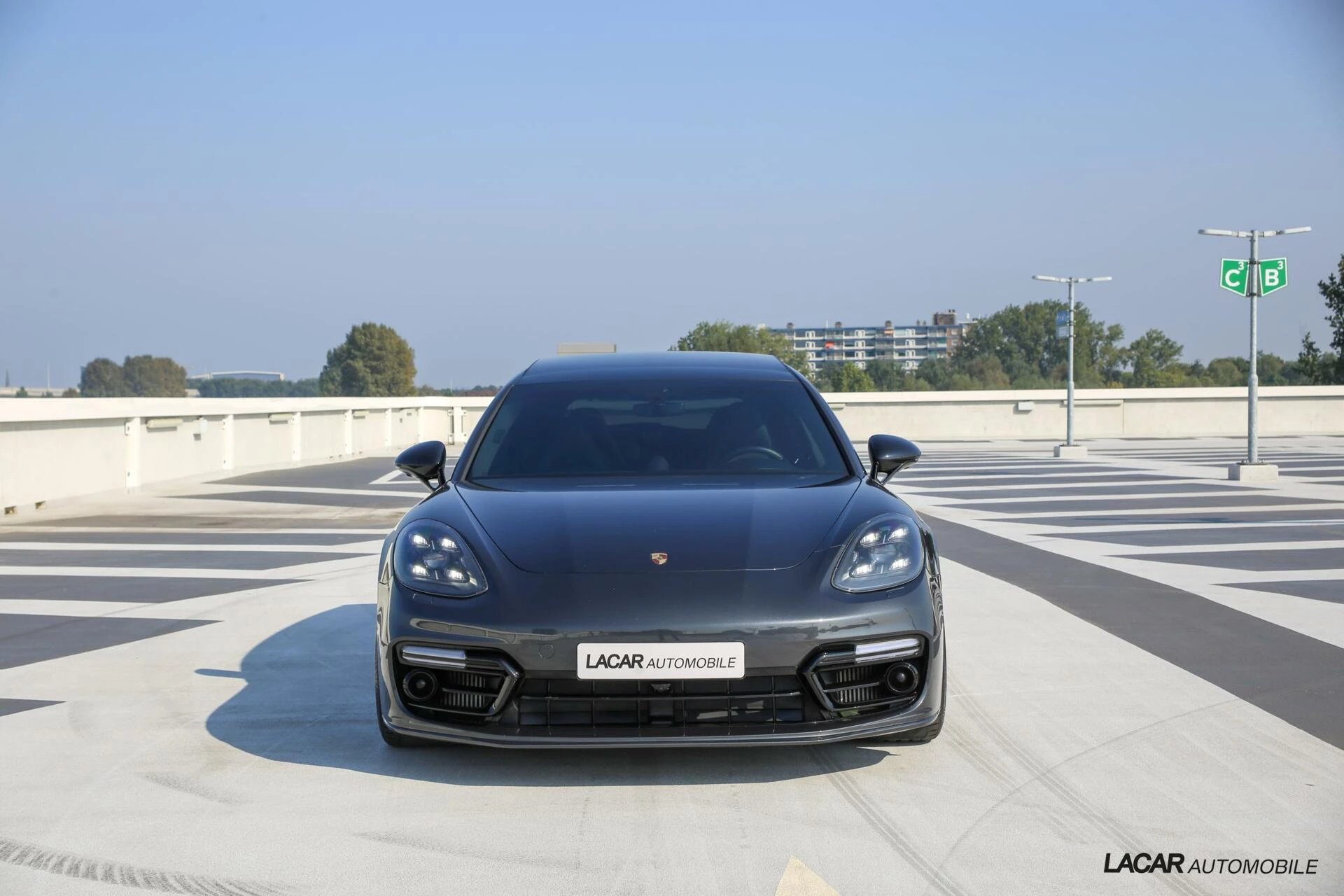 Hoofdafbeelding Porsche Panamera