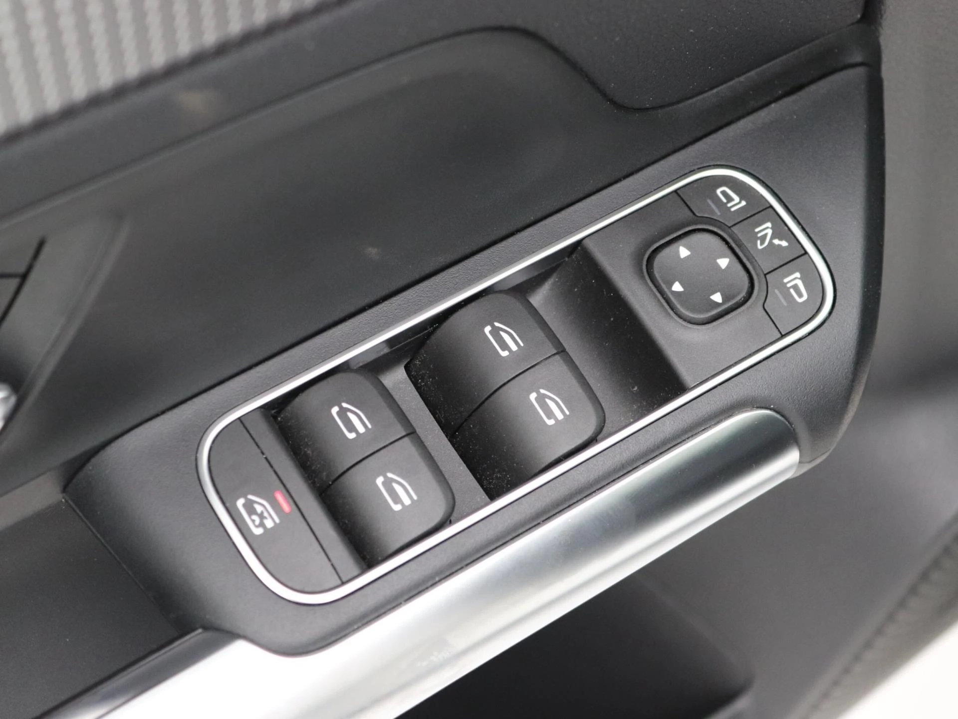 Hoofdafbeelding Mercedes-Benz EQA