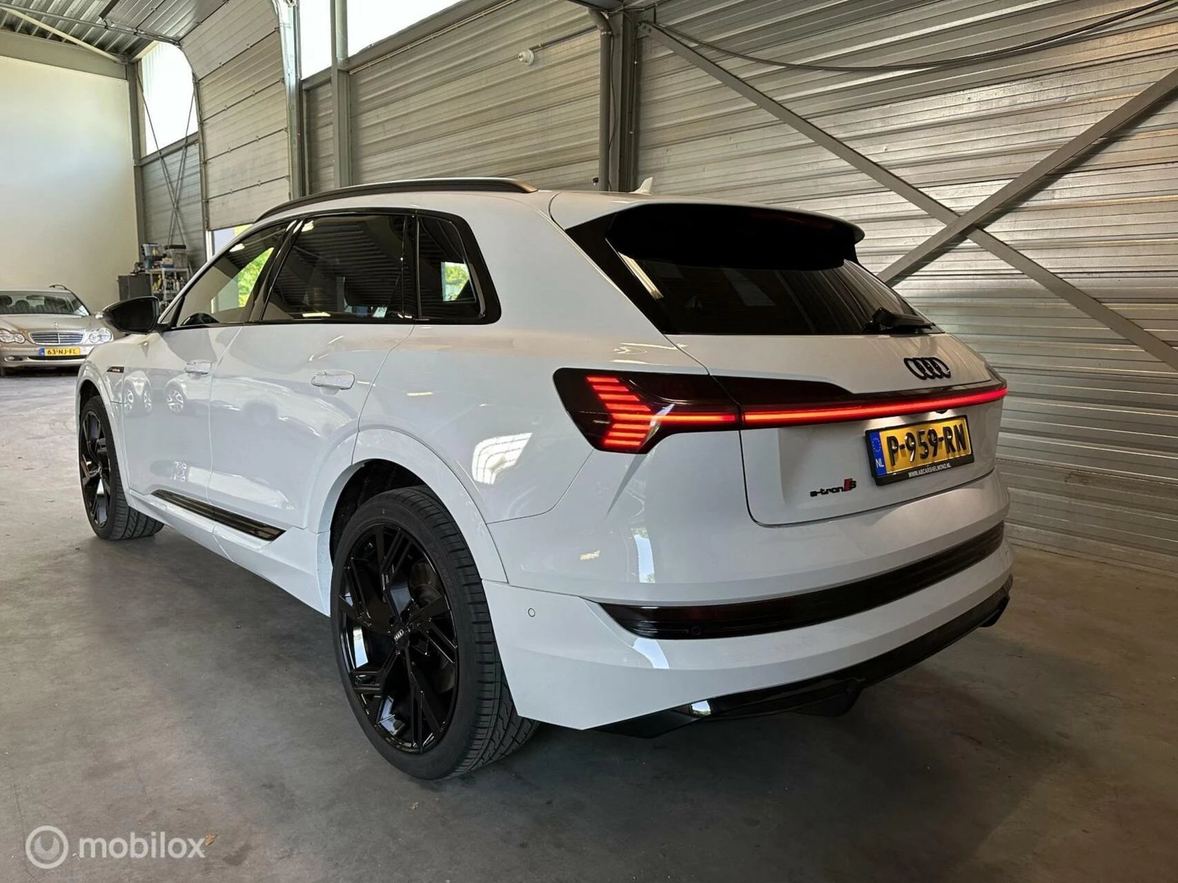 Hoofdafbeelding Audi e-tron