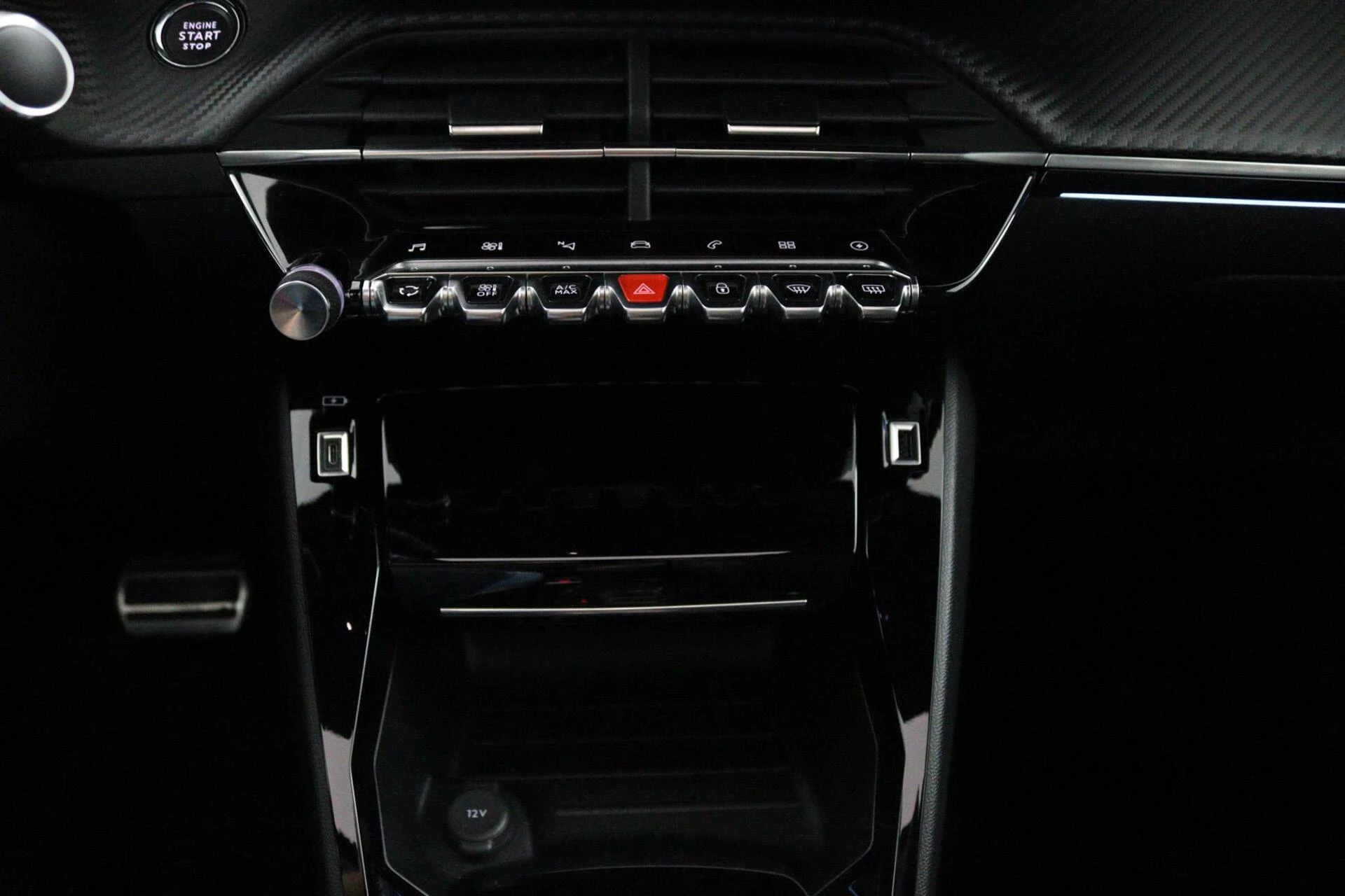 Hoofdafbeelding Peugeot e-2008
