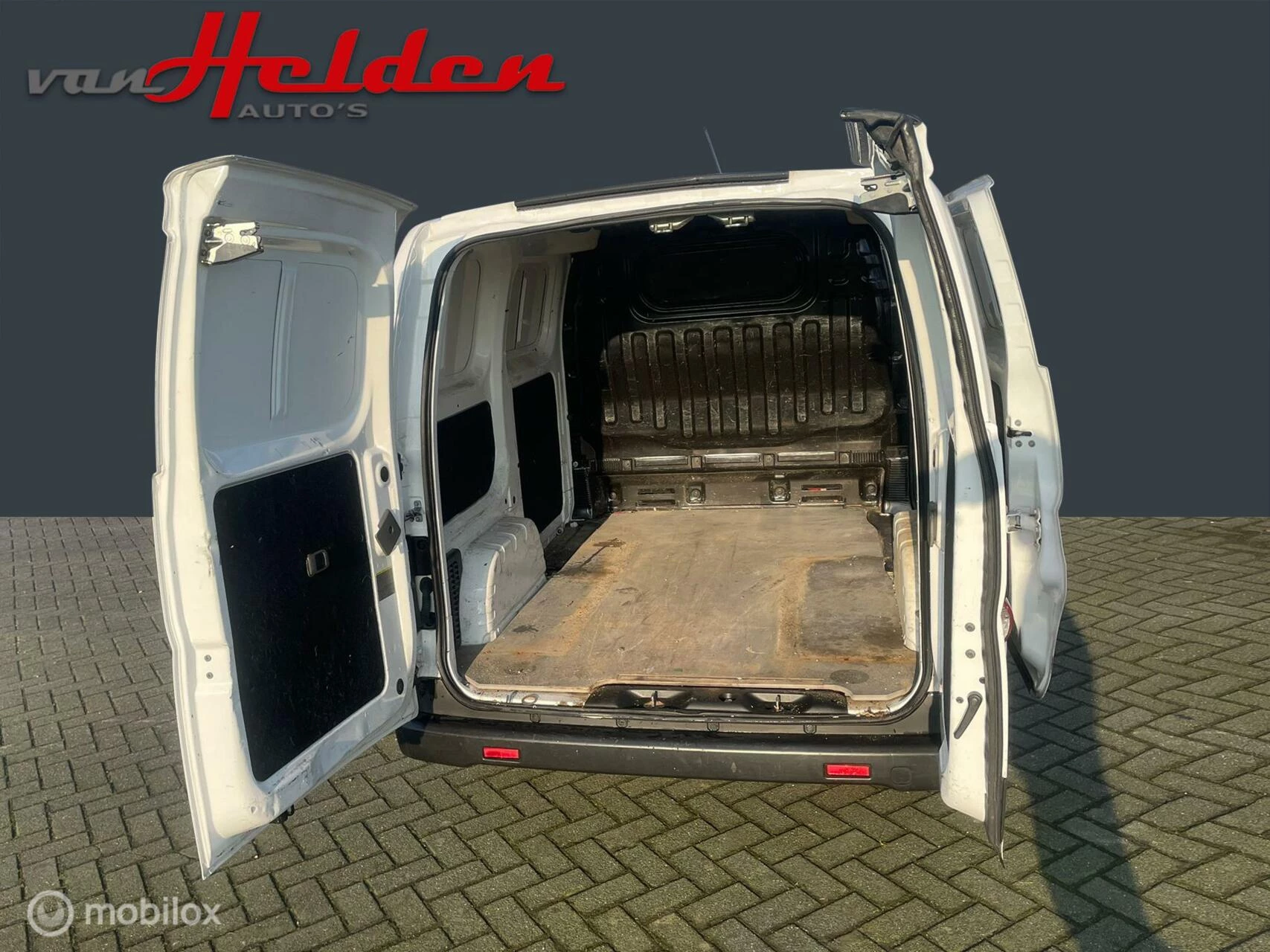 Hoofdafbeelding Nissan NV200