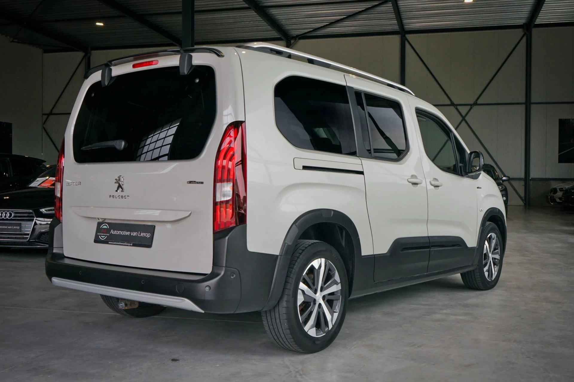 Hoofdafbeelding Peugeot Rifter
