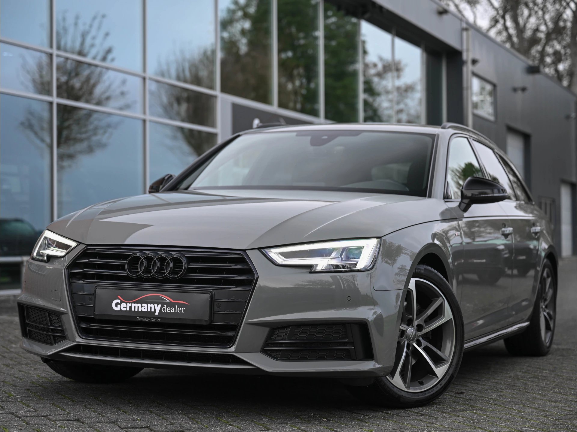 Hoofdafbeelding Audi A4