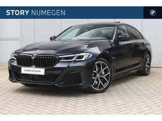 BMW 5 Serie 530e High Executive M Sport Automaat / BMW M 50 Jahre uitvoering / Schuif-kanteldak / Laserlight / Parking Assistant Plus / Comfort Access