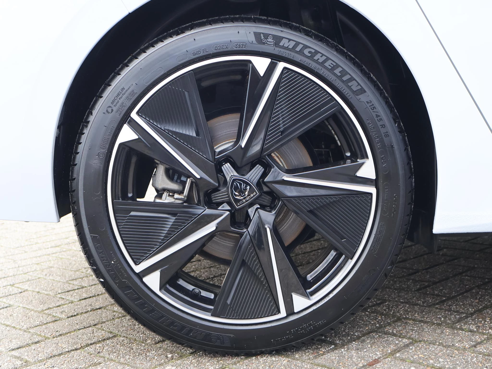 Hoofdafbeelding Peugeot e-308