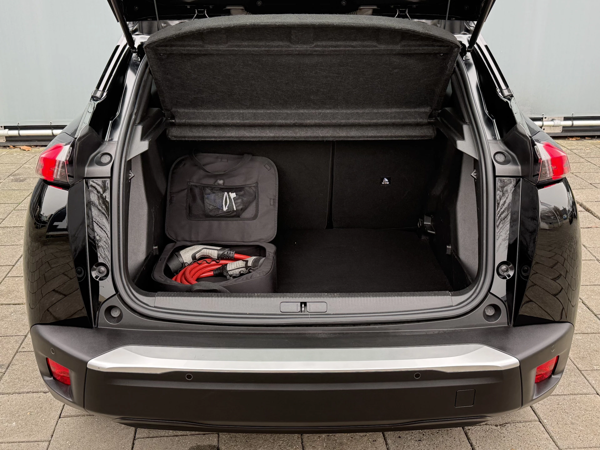 Hoofdafbeelding Peugeot e-2008